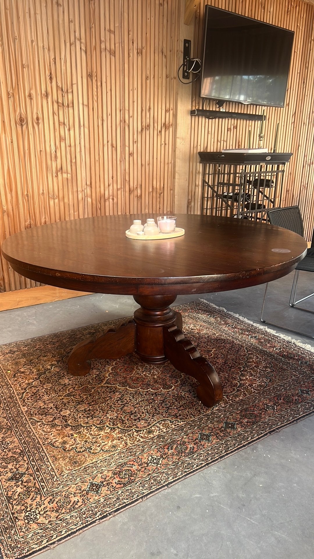 Grote klassieke ronde eettafel (Ø 150 cm)  opknapper, Ophalen