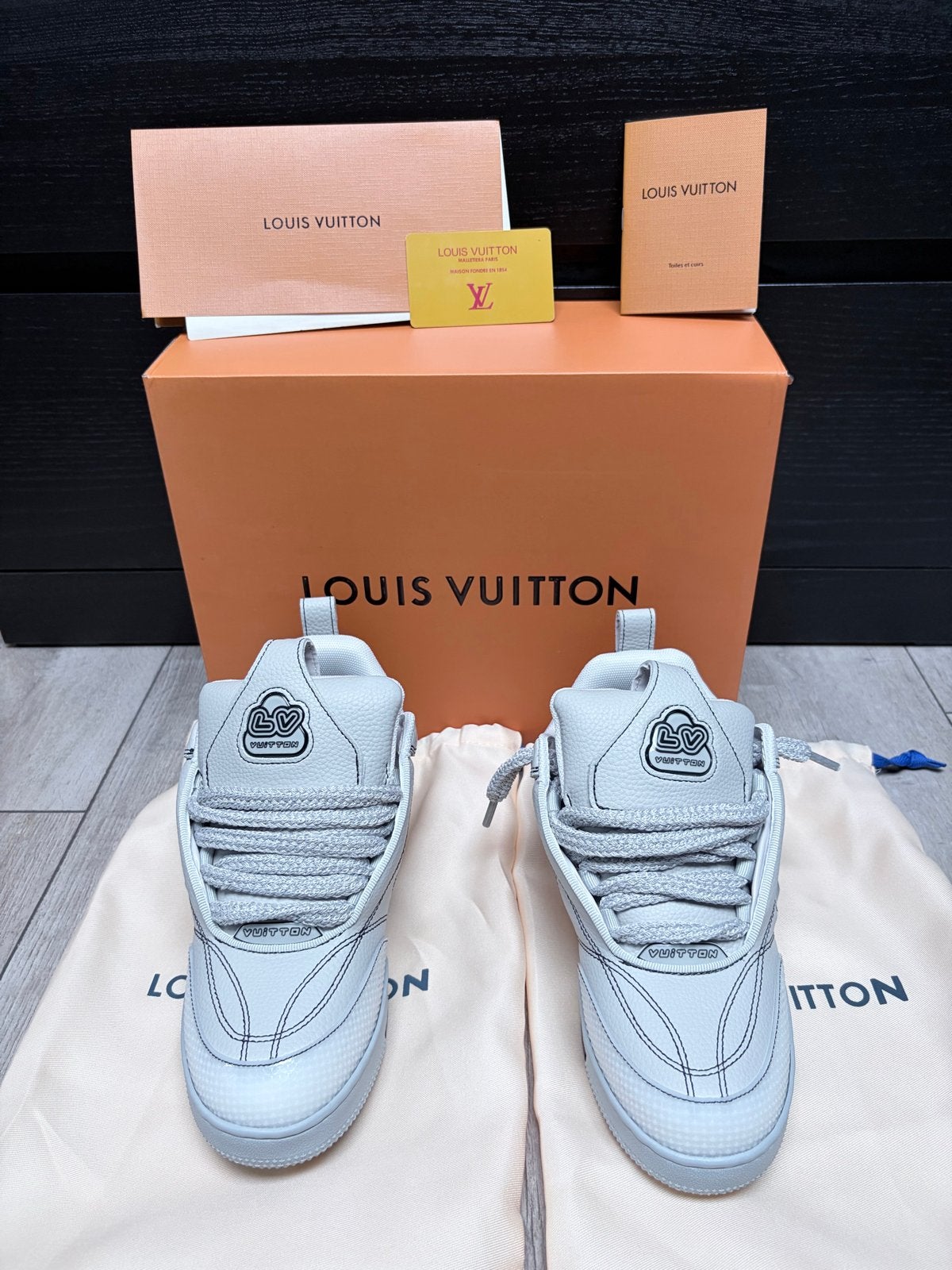 Louis Vuitton LV Trainer Sneakers Maat 42 - Zo goed als nieu, Ophalen of Verzenden, Zo goed als nieuw, Overige kleuren, Sneakers of Gympen