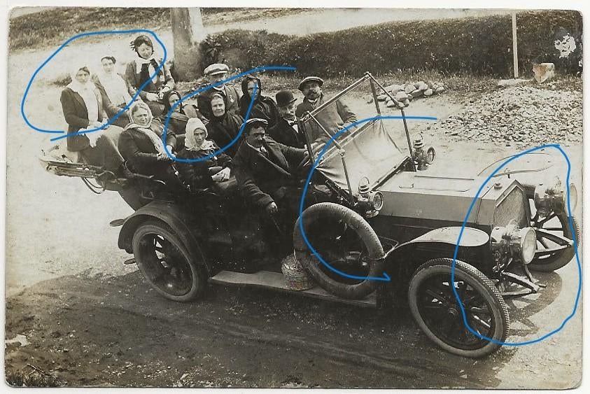 auto oldtimer gezelschap fotokaart medaille bolhoed, Ophalen of Verzenden, Voor 1920, Ongelopen, Voertuig