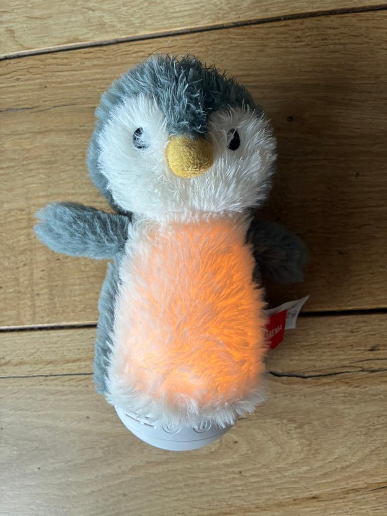 Hema Pinguïn Knuffel met Licht en Geluid, Kinderen en Baby's, Speelgoed | Knuffels en Pluche, Pinguïn, Hema, Met geluid, Grijs