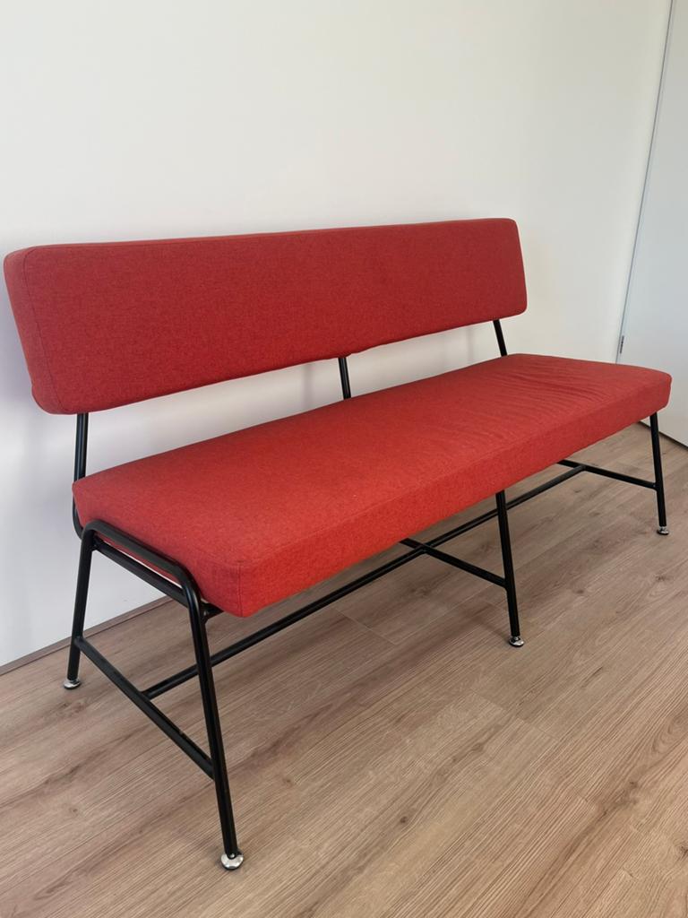 Mooi retro bankje van Made, Tweepersoons, 75 tot 100 cm, Ophalen of Verzenden, Zo goed als nieuw