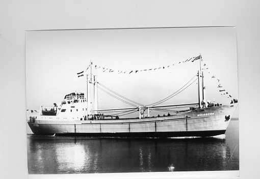 scheepvaart-foto-meidoorn 1959-3x, Ophalen of Verzenden, Zo goed als nieuw, Motorboot, Boek of Tijdschrift