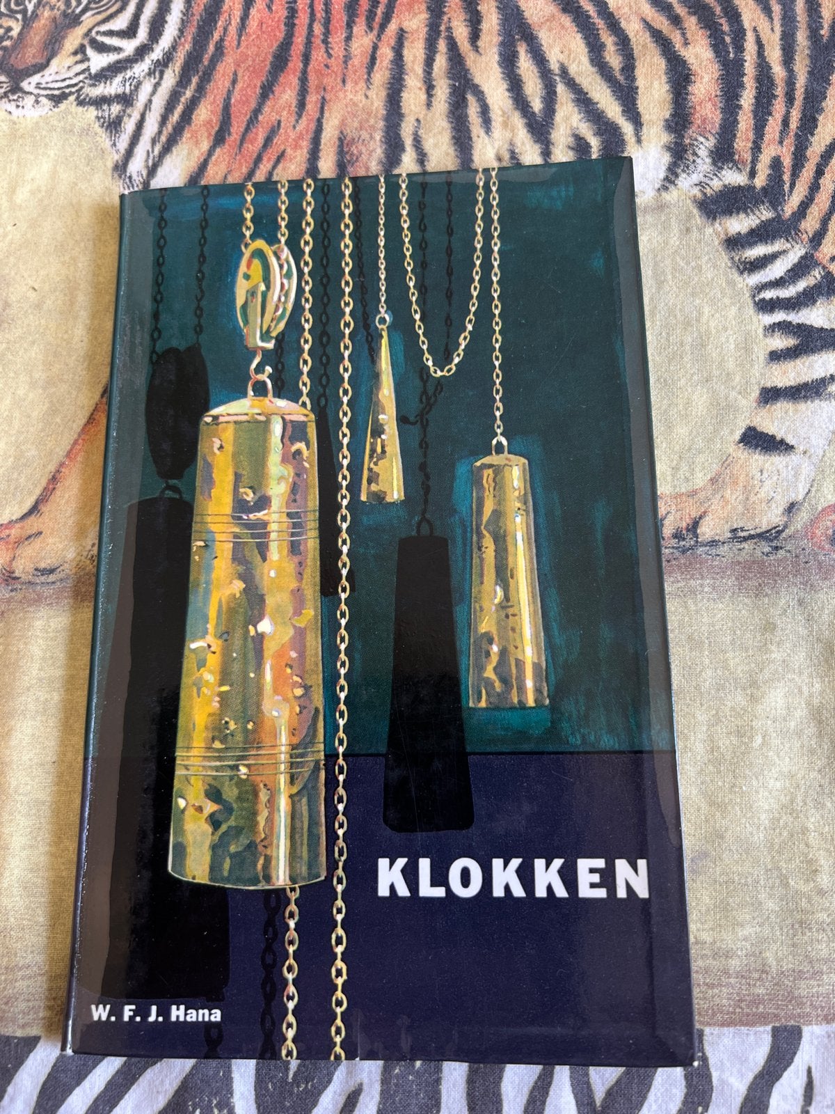 Klokken - W.F.J. Hana - Vierde druk (1963), Ophalen of Verzenden