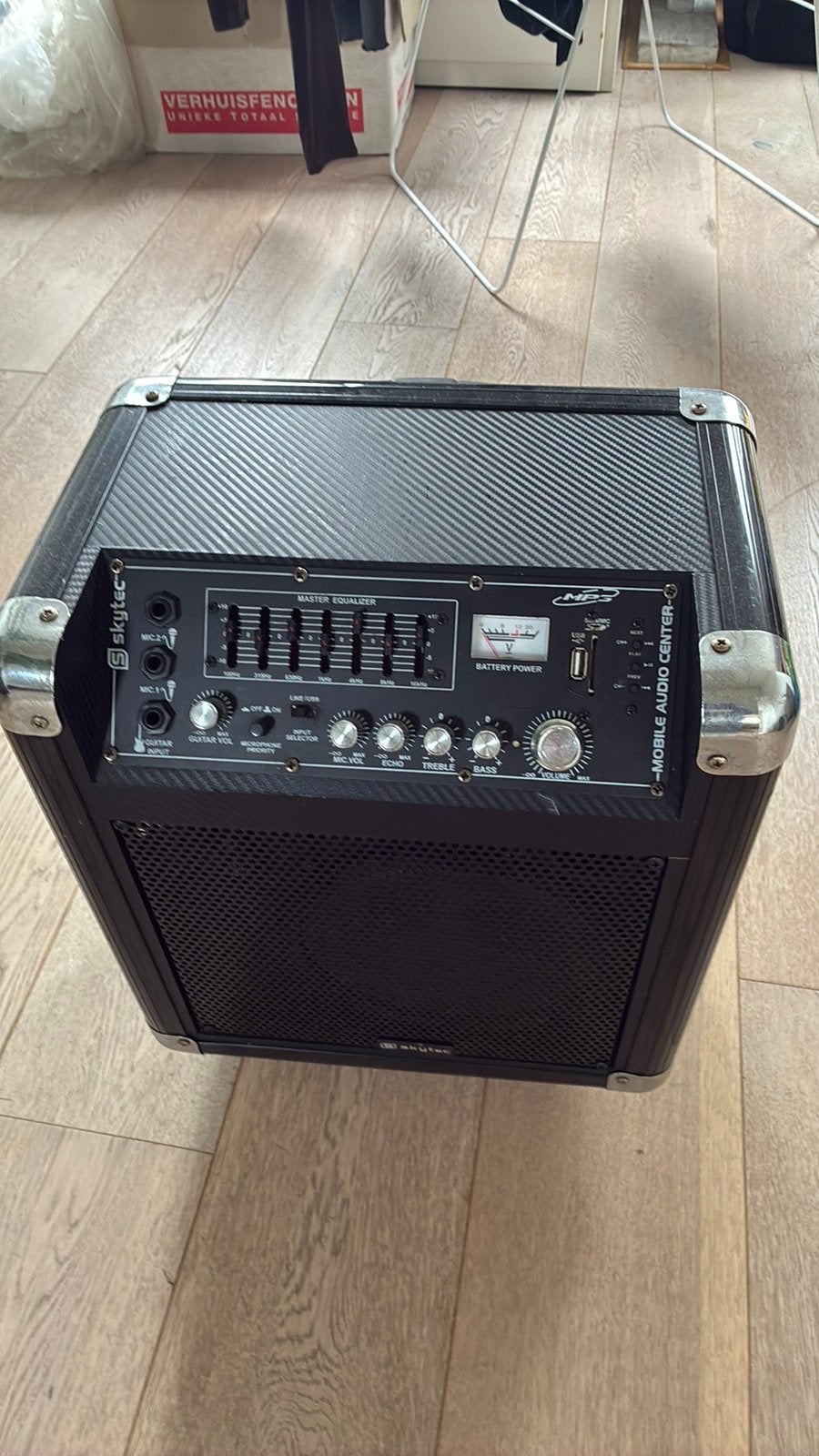 Skytec gitaar versterker st-065 200W trolly. Met microfoon, Muziek en Instrumenten, Versterkers | Bas en Gitaar, Ophalen of Verzenden