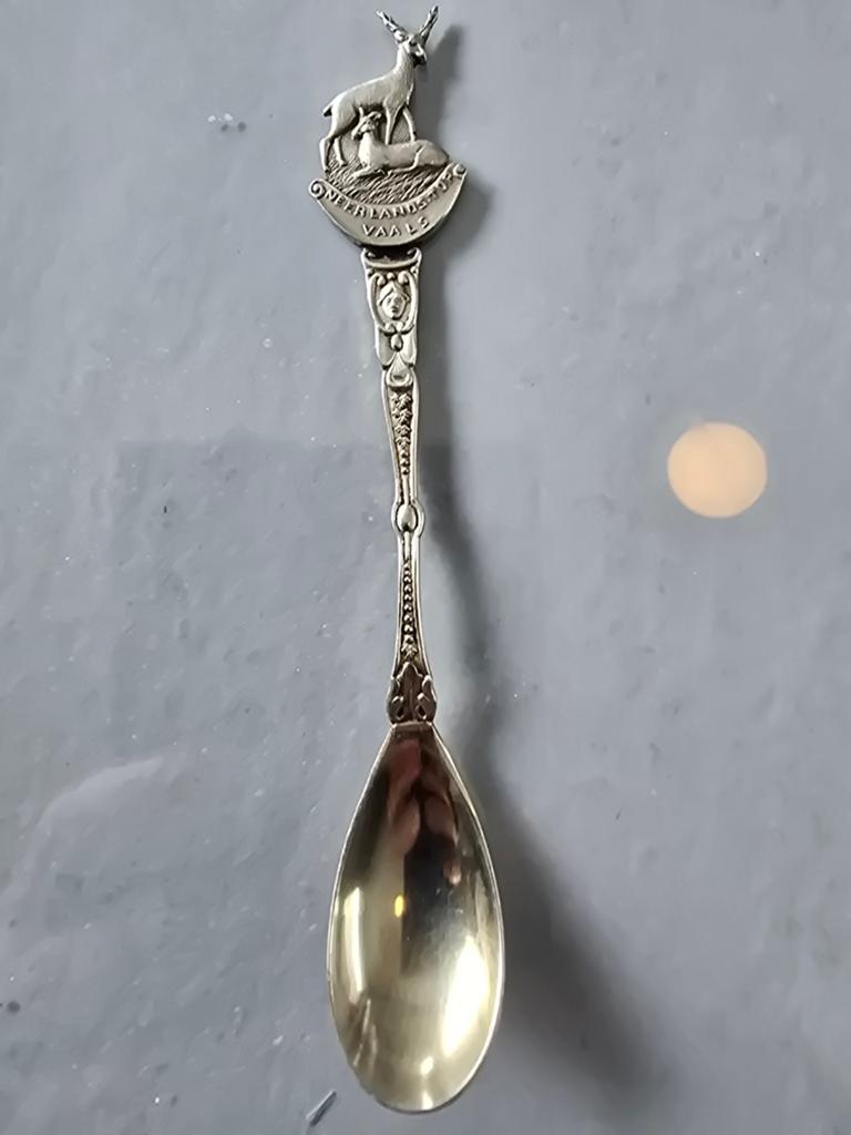 Vintage theelepel Vaals met hertjes hertjes, Ophalen of Verzenden