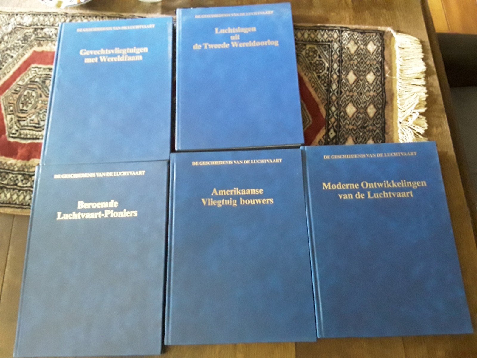 5 x vliegtuig boeken, Complete serie, Ophalen of Verzenden, Zo goed als nieuw, Overige onderwerpen