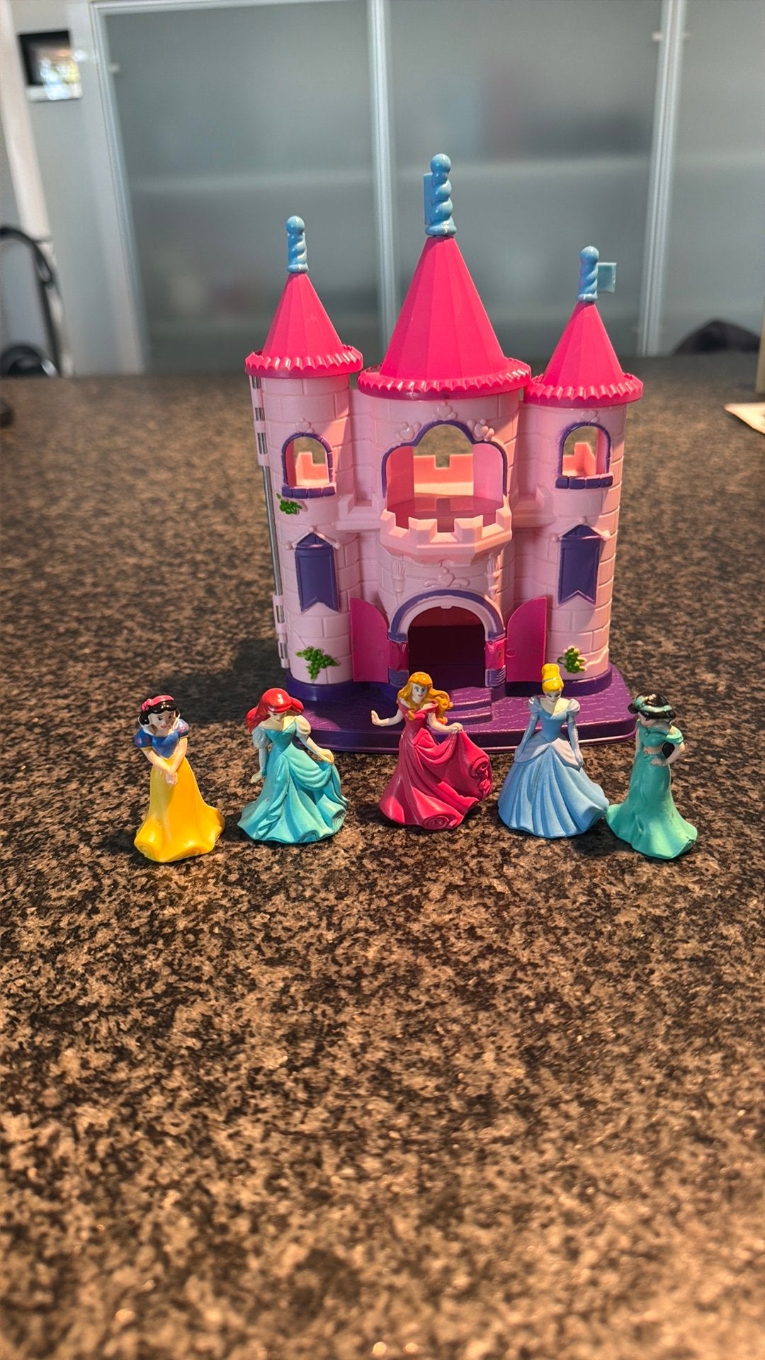 Speelgoed kasteel met prinsessen, Ophalen of Verzenden, Zo goed als nieuw, Poppenhuis