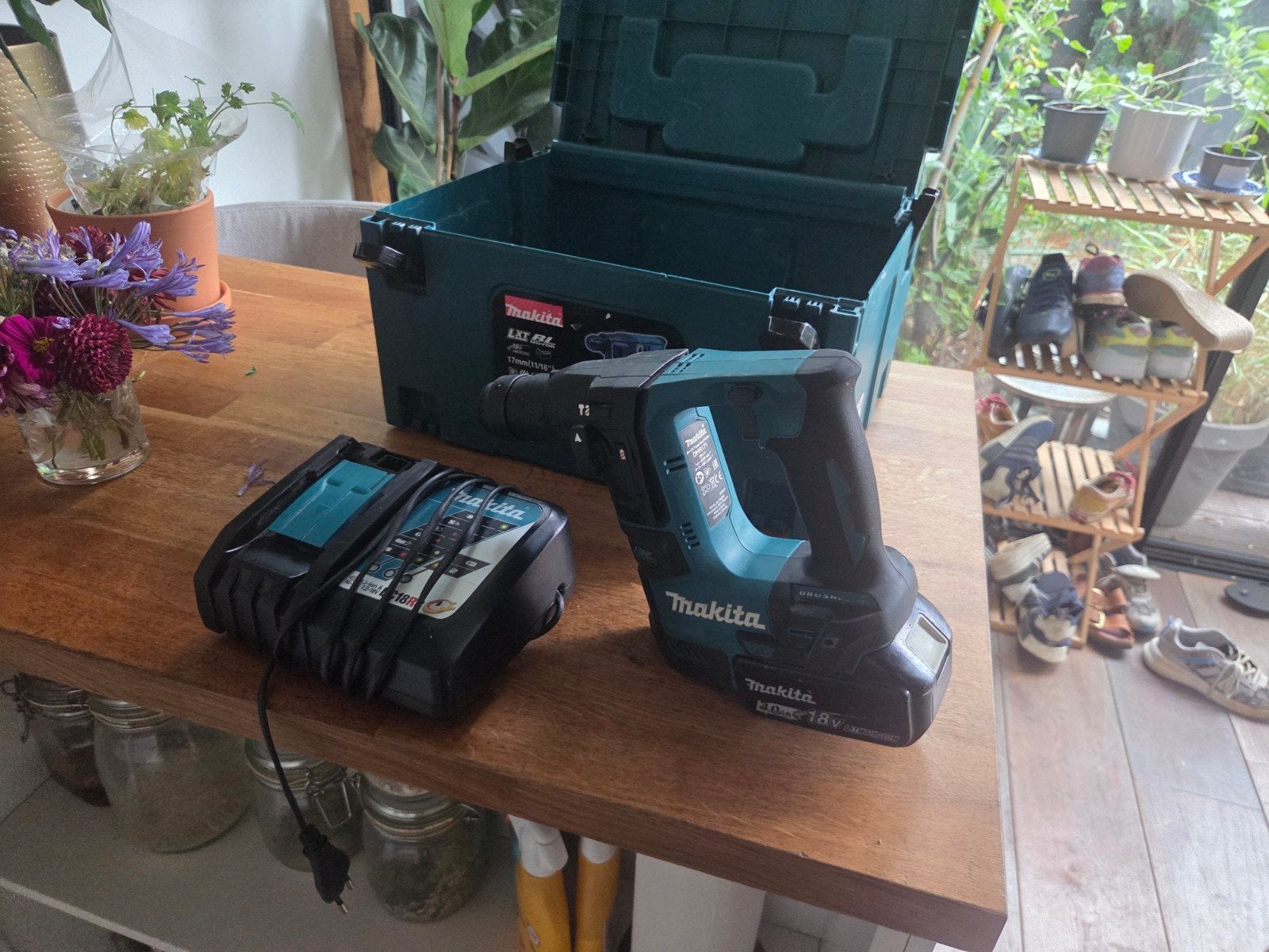 Makita DHR171 Boorhamer met accu en lader, Doe-het-zelf en Verbouw, Gereedschap | Boormachines, Ophalen of Verzenden, Boor- en/of Breekhamer