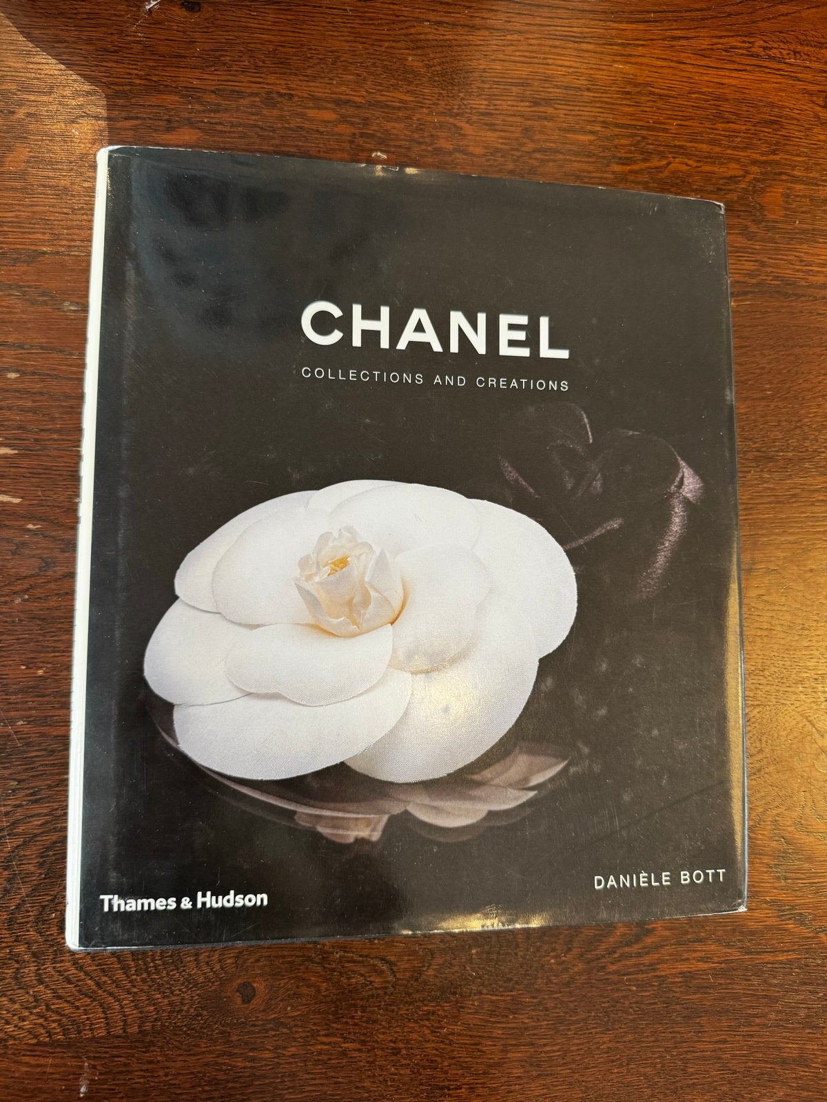 Chanel: Collections and Creations - Danièle Bott, Ophalen of Verzenden, Zo goed als nieuw, Mode algemeen