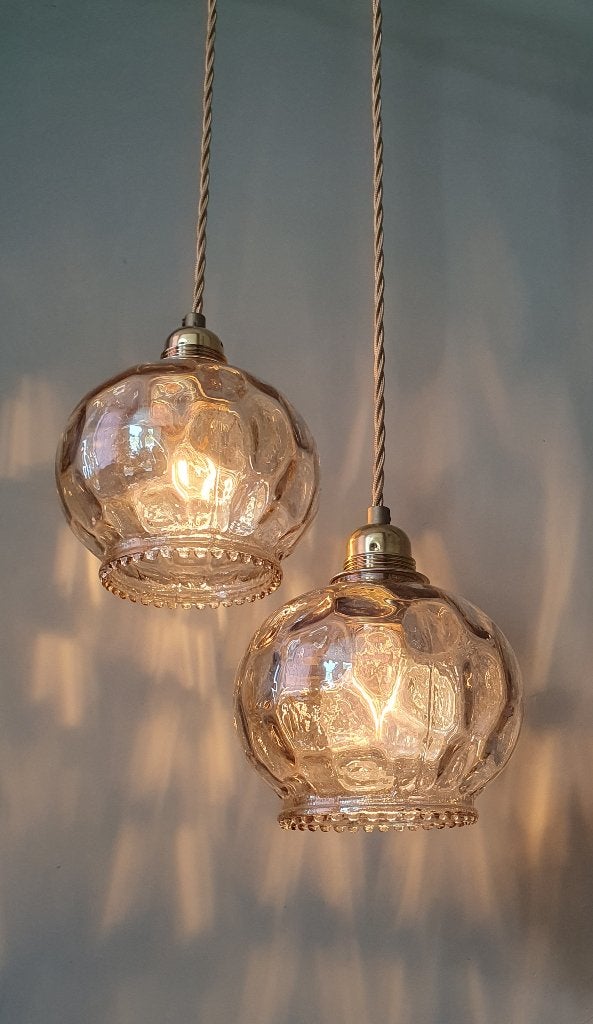 Vintage Set amberkleurige hanglampen - textuurglas, Hollywood Regency, Mid Century, Vintage, Bubble Glas, glas,, Glas, Zo goed als nieuw