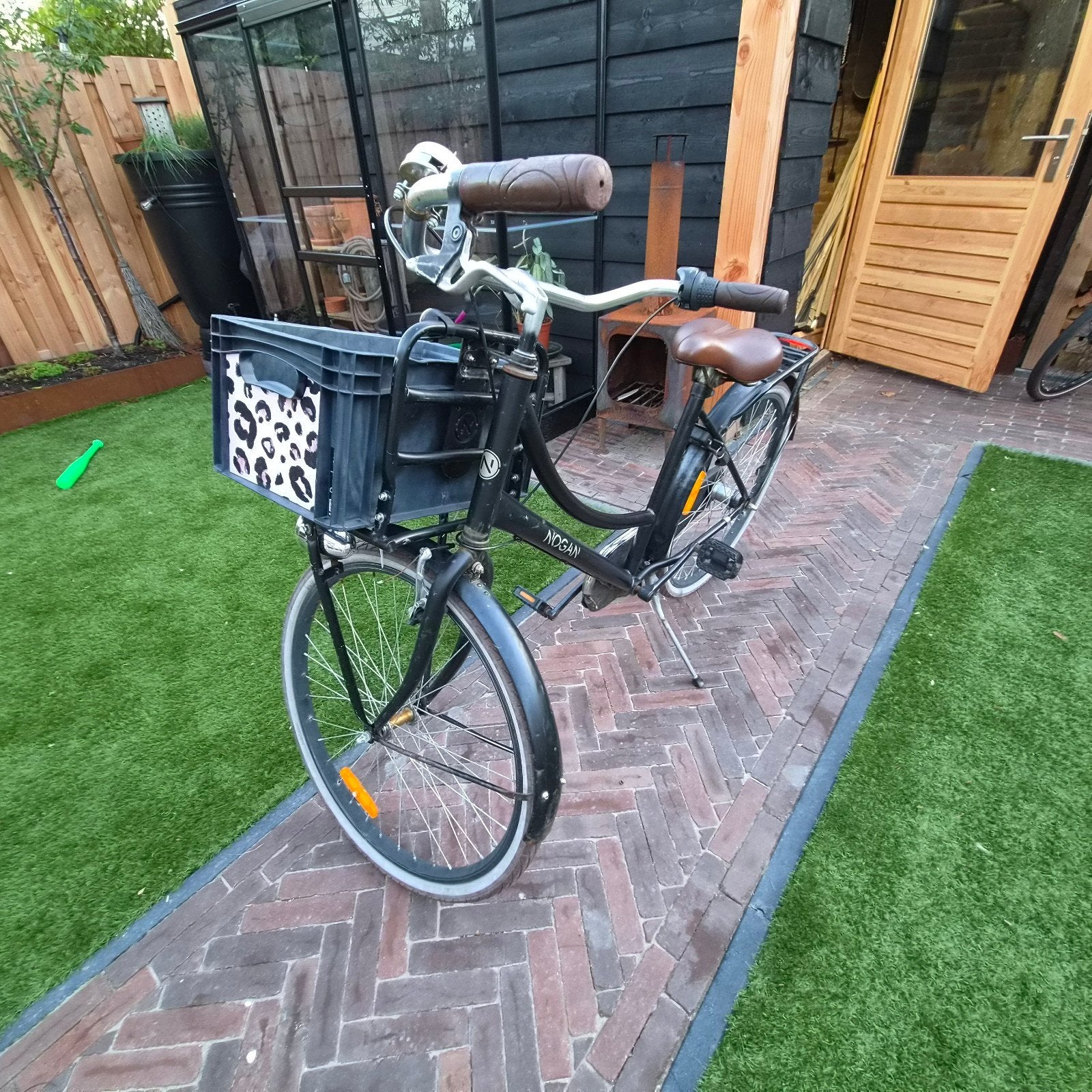 Foto 2 van Nogan Damesfiets met Voordrager - Zwart