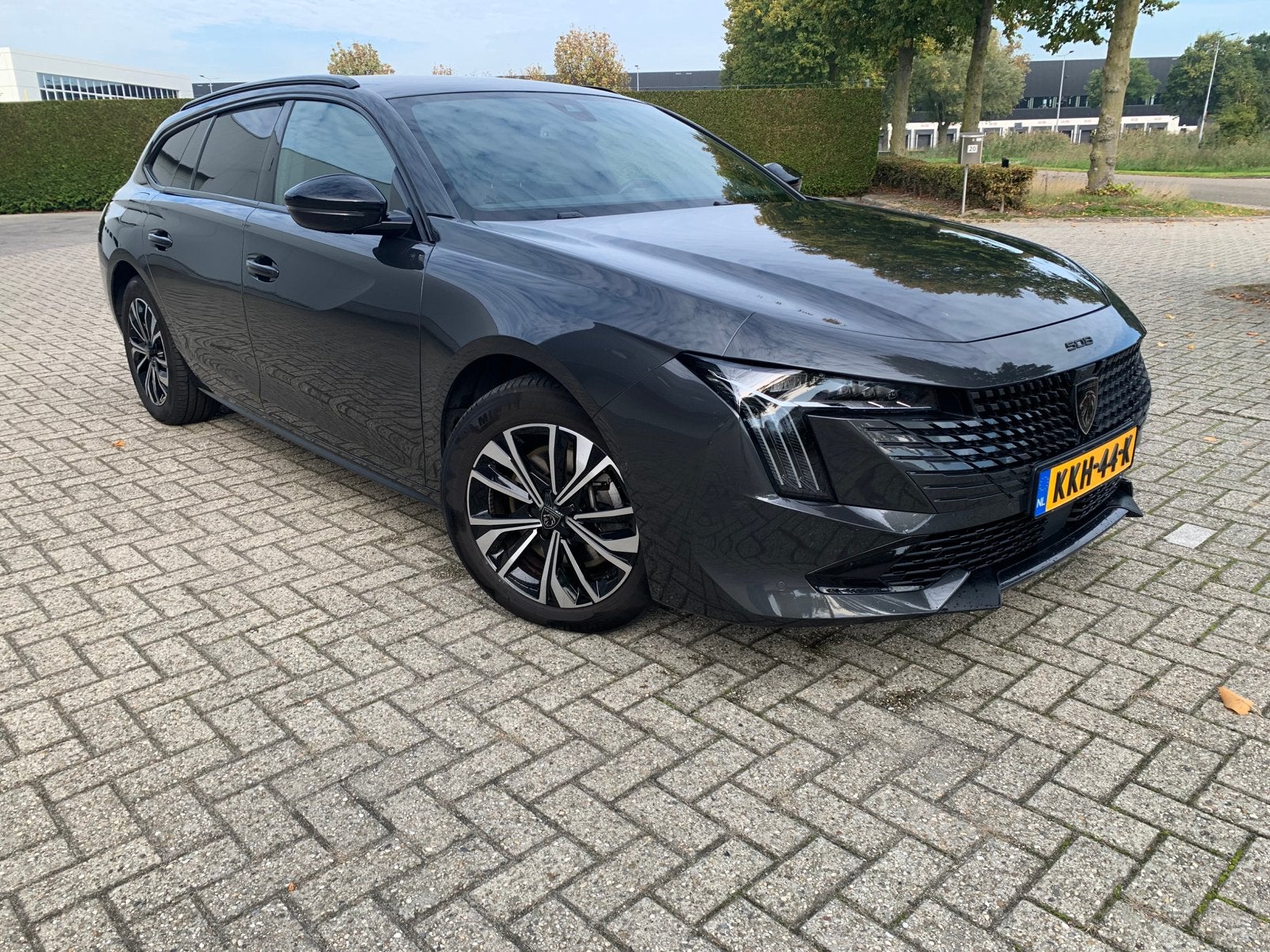 Peugeot 508 1.6 Hybrid 225pk E-eat8 2024 Grijs, Zwart, 4 cilinders, 181 pk, Leder en Stof
