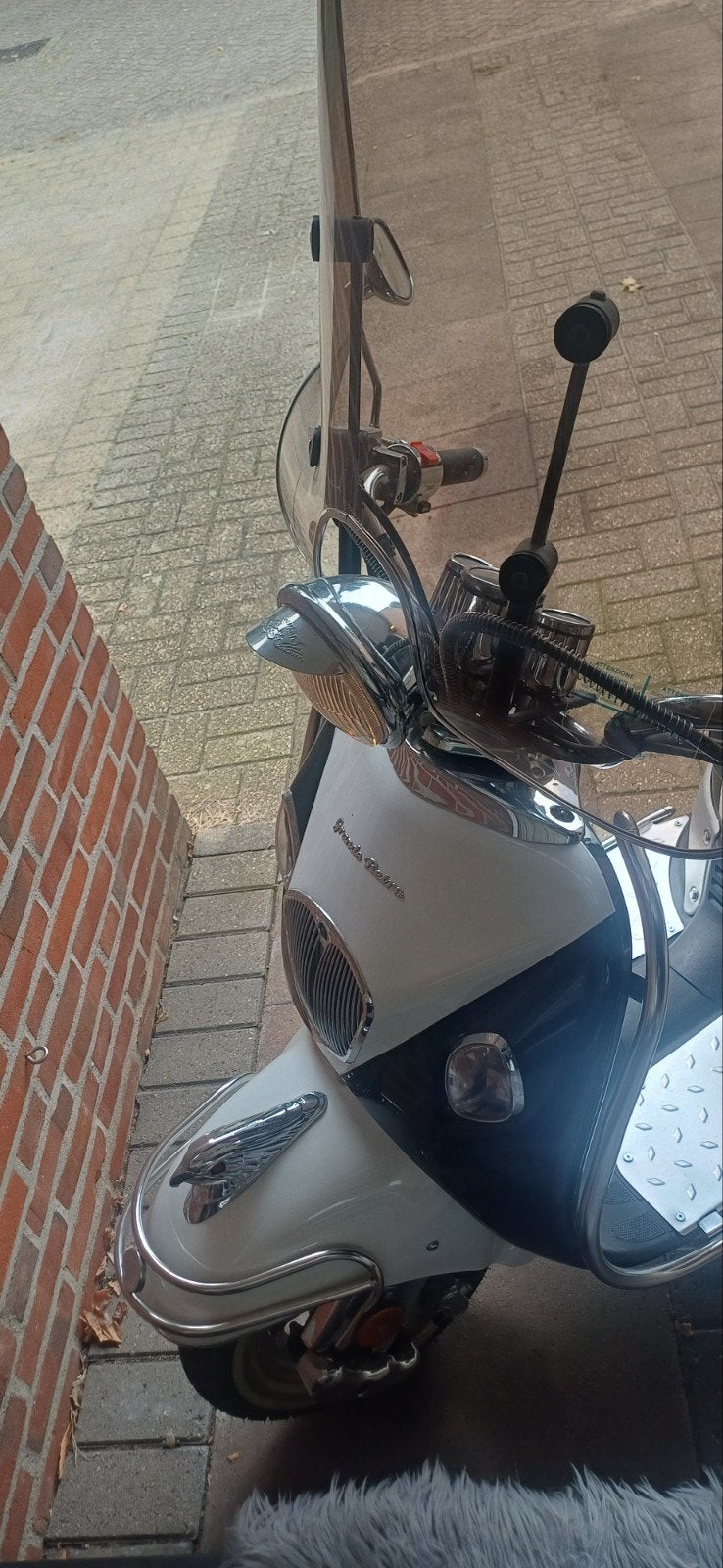 La Souris Retro Scooter - Wit/Zwart, Ophalen of Verzenden, Gebruikt, Benzine, Overige merken