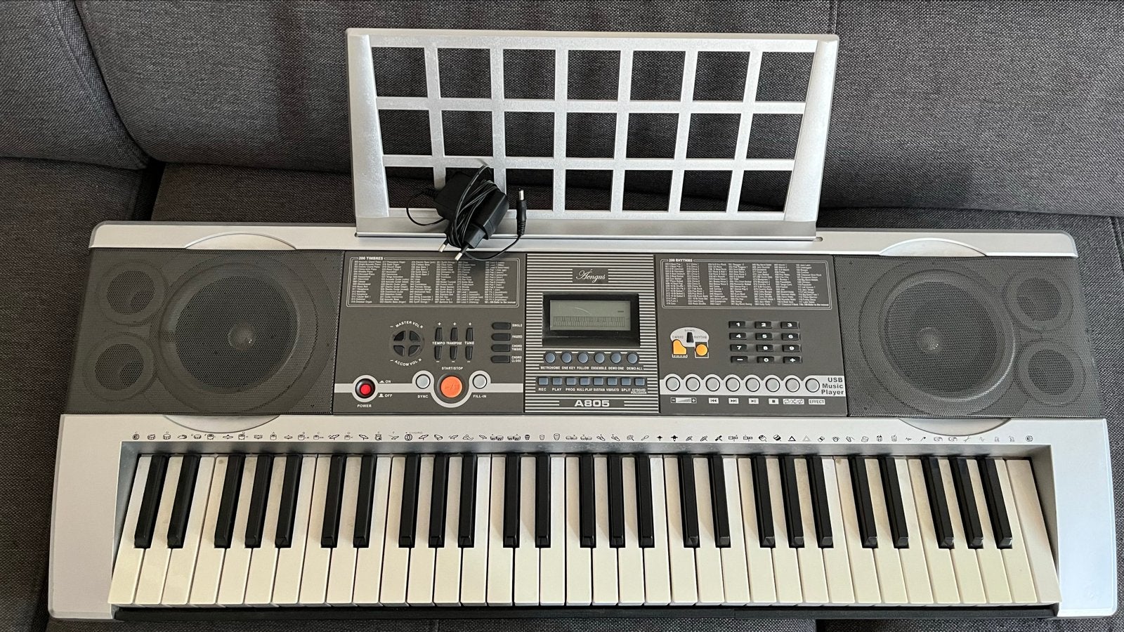 Áengus Keyboard A805 - Ideaal voor beginners, Muziek en Instrumenten, Met standaard, Ophalen, Overige merken, 61 toetsen