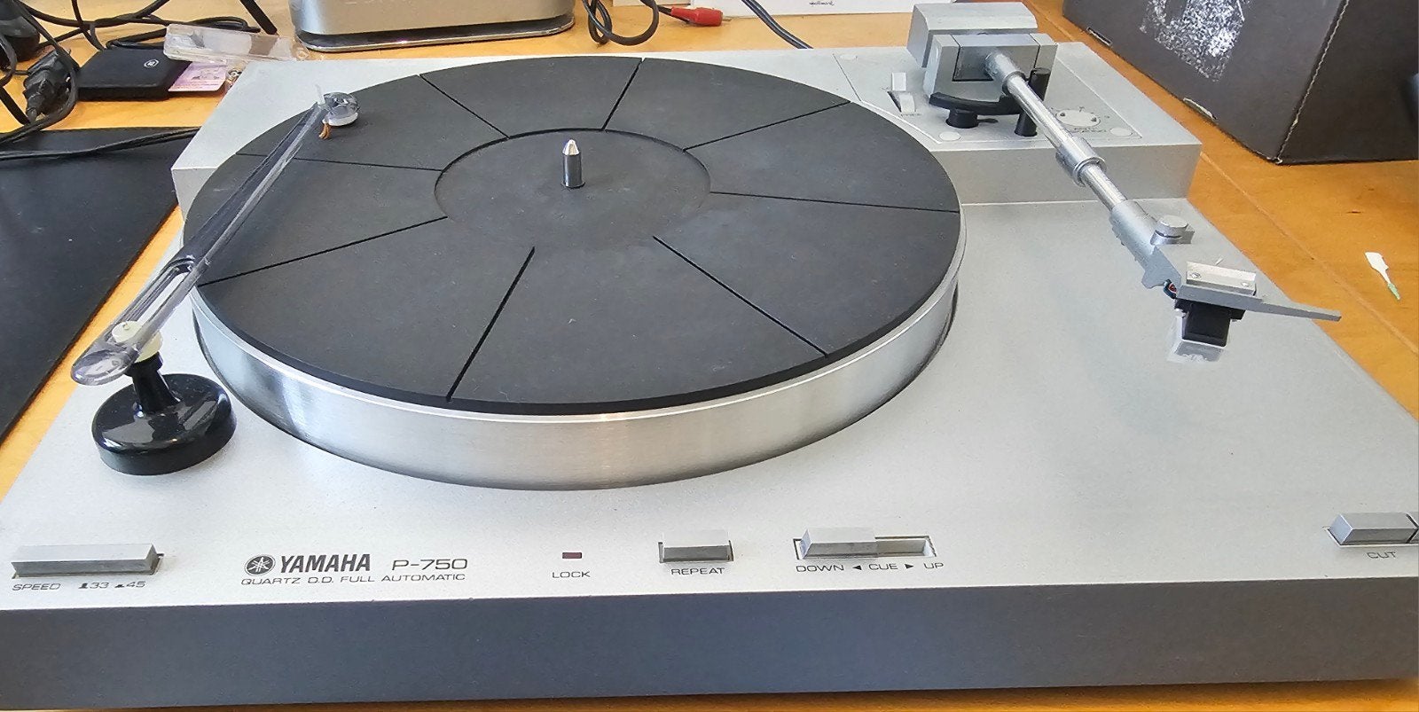 YAMAHA P-750 PLATTENSPIELER - Volautomatische Quartz DD, Audio, Tv en Foto, Gebruikt, Automatisch, Platenspeler, Ophalen