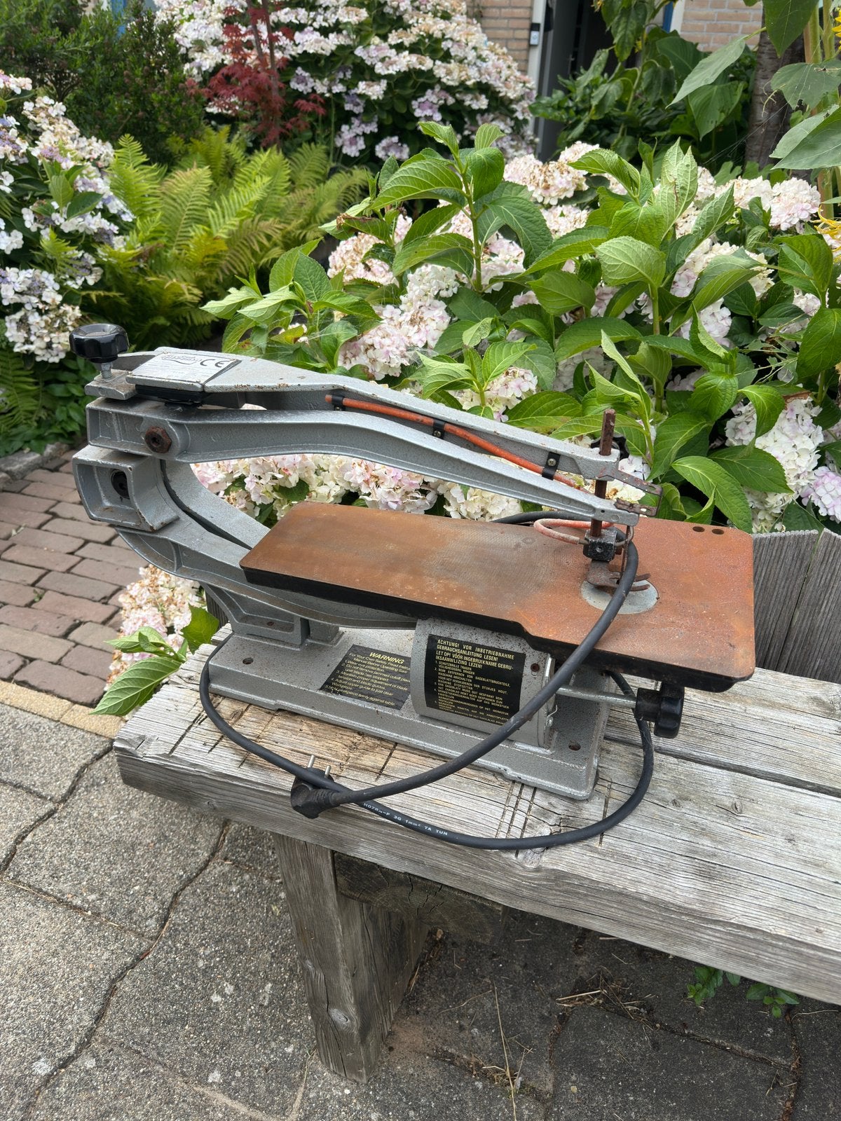 Huvema HU18BS figuurzaagmachine / decoupeerzaagtafel werkend, Doe-het-zelf en Verbouw, Gereedschap | Zaagmachines, Ophalen, 70 mm of meer