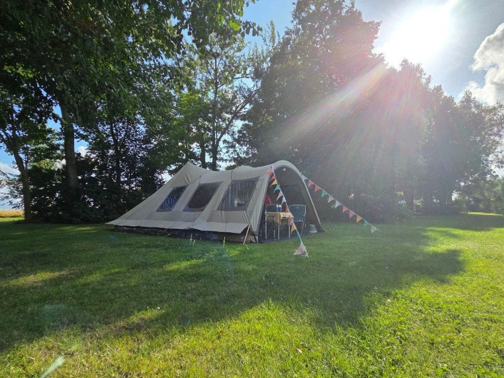 Redwood Outdoor Maclura 390 inclusief luifel en tenttapijt, Caravans en Kamperen, Tenten, Ophalen, Gebruikt, Tot en met 4