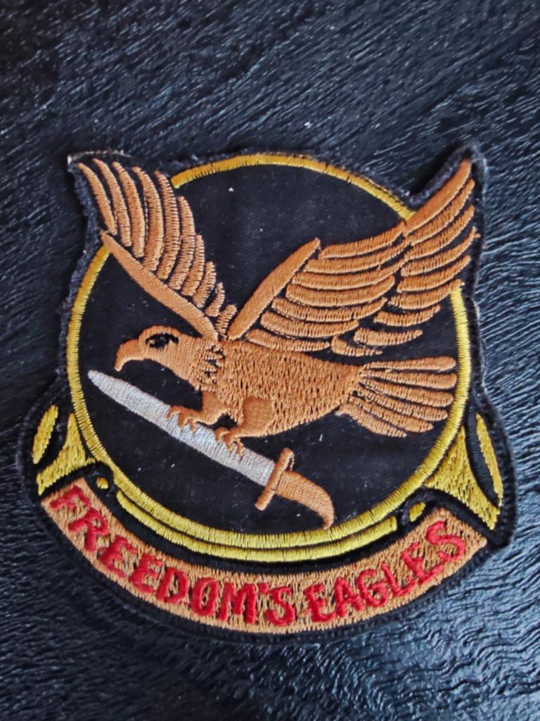 MILITARY PATCH OLD VIETNAM ERA FREEDOM'S EAGLES..vkk, Ophalen of Verzenden, Landmacht, Nederland, Embleem of Badge