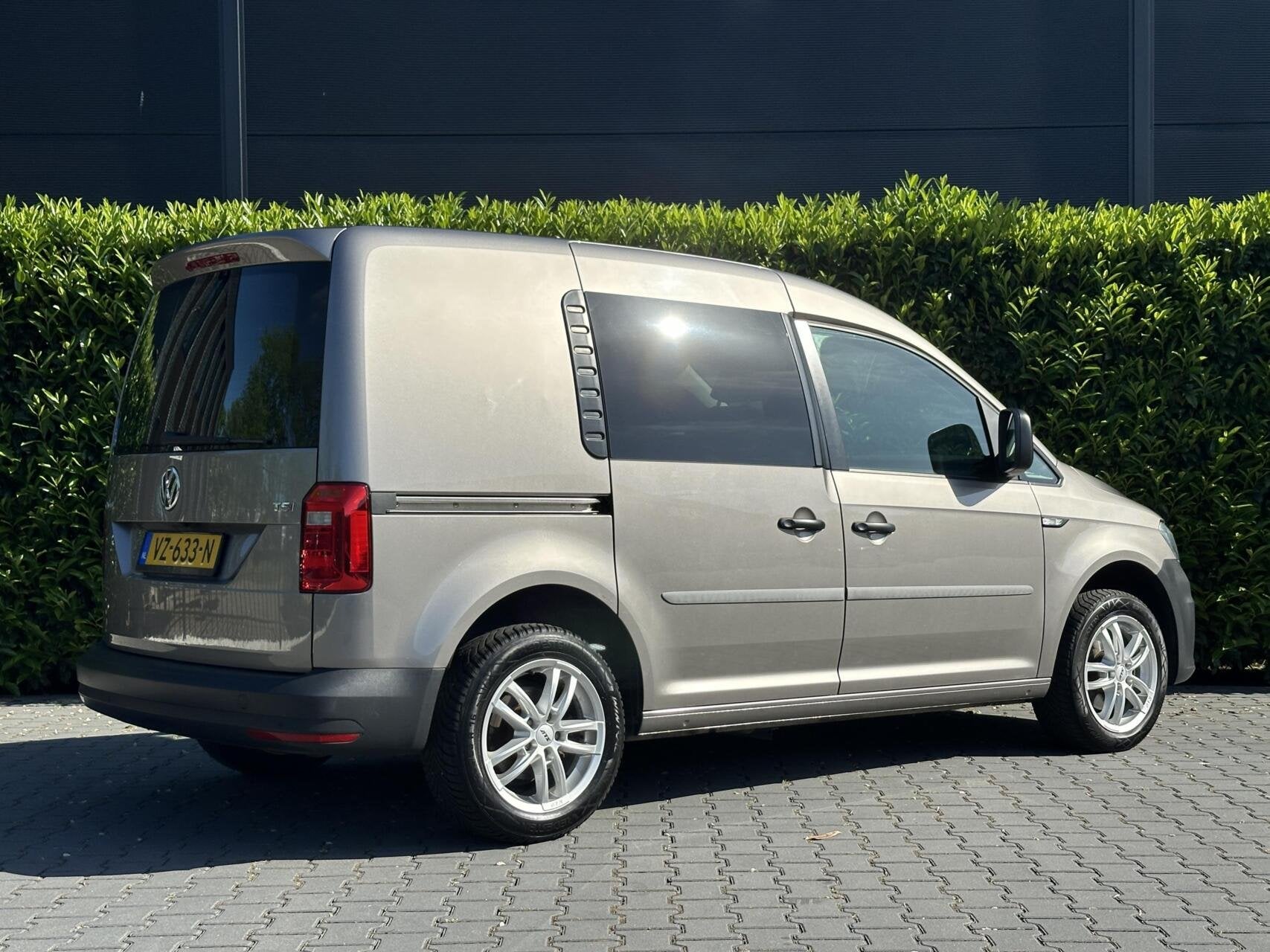 Volkswagen Caddy Bestel 1.4 TSI AUTOMAAT L1H1 ROLSTOELLIFT,, Auto's, Bestelauto's, Automaat, Gebruikt, Euro 6, 4 cilinders