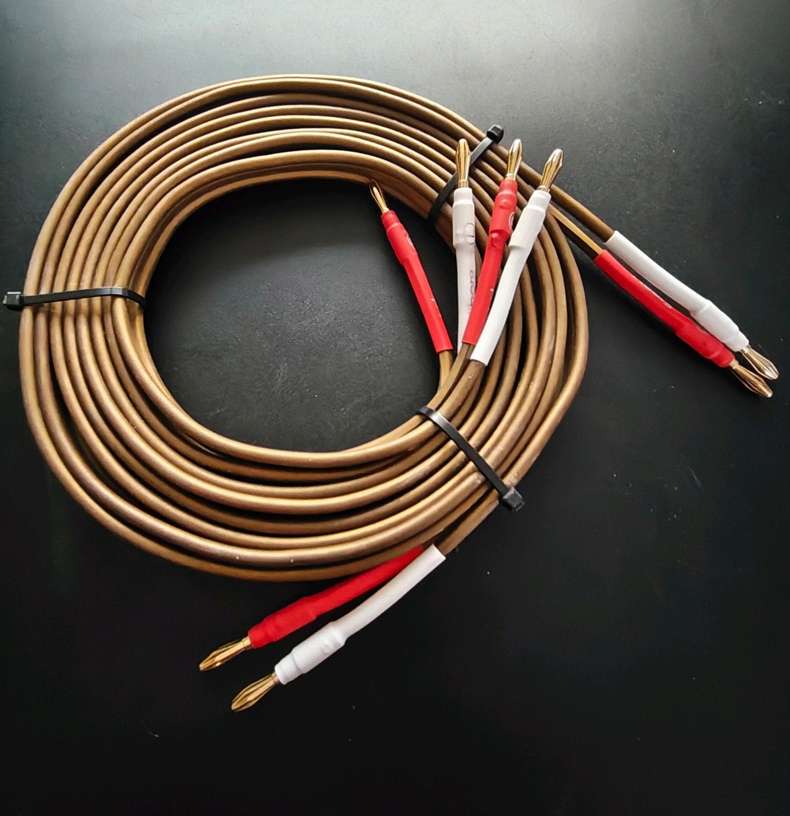 Van den Hul THE GOLDWATER 2x1,4 Luidsprekerkabel, Ophalen of Verzenden, Zo goed als nieuw, Minder dan 2 meter, Luidsprekerkabel