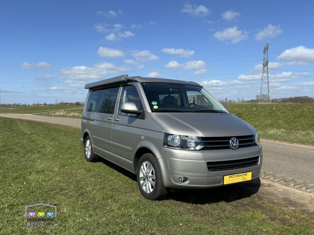 Volkswagen California T5 | 2013 | 4-slaapplaatsen | Trekhaak, Niet ingevuld, Buscamper of Camperbus, Koelkast, Volkswagen