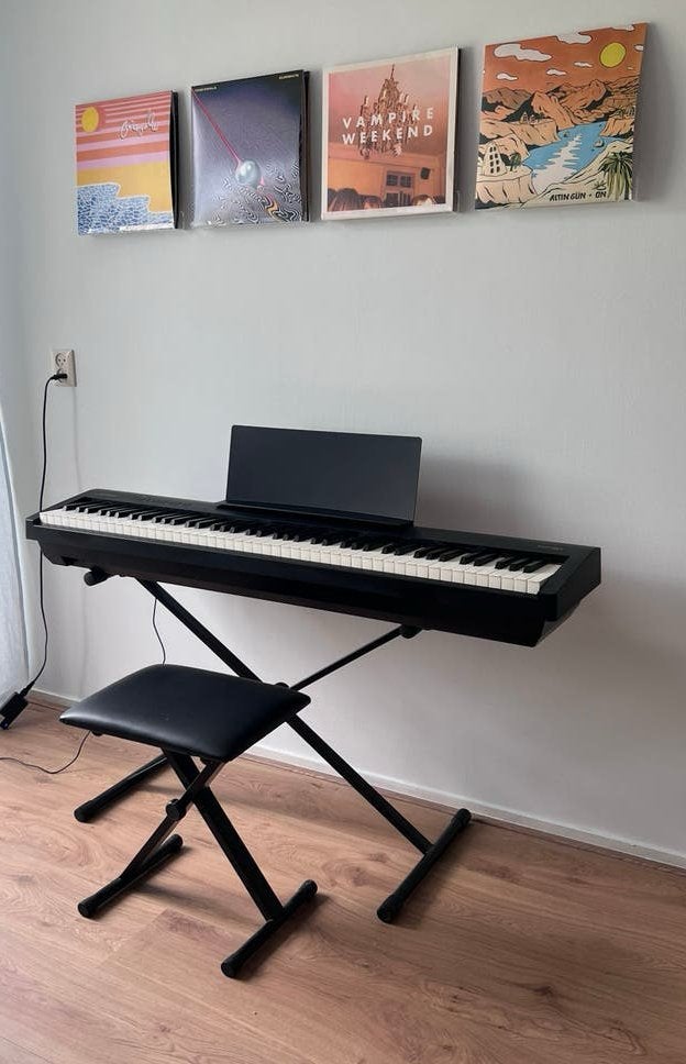 Roland FP-30 digitale piano, met standaard, kruk en pedaal, Muziek en Instrumenten, Piano's, Ophalen, Zwart, Digitaal, Zo goed als nieuw