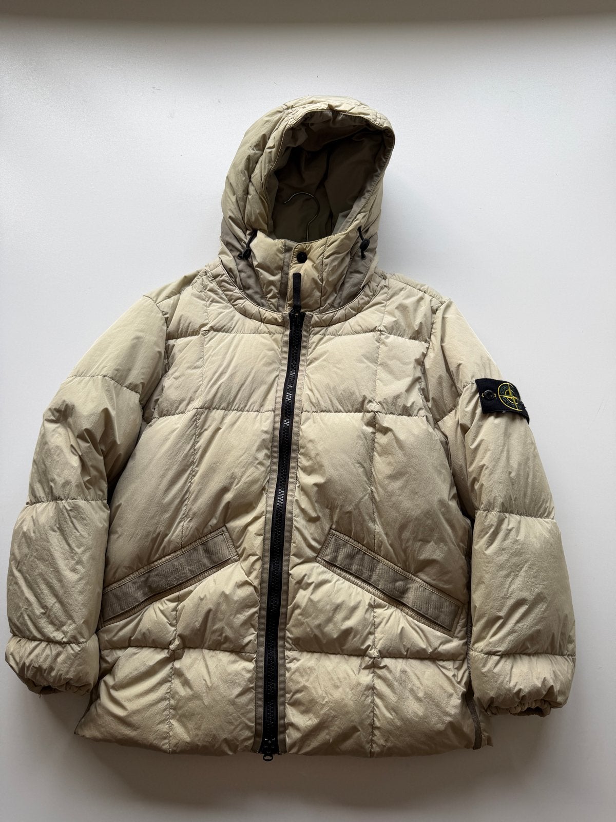 Stone Island Crinkle Reps donsjack - Zo goed als nieuw, Ophalen of Verzenden, Zo goed als nieuw, Maat 46 (S) of kleiner, Beige