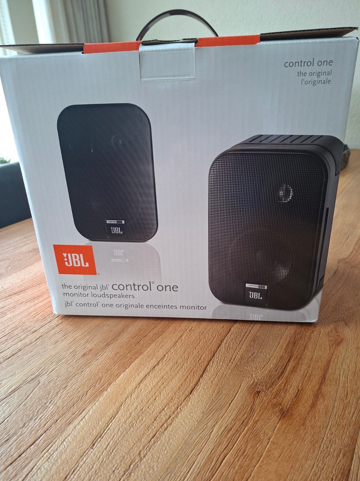 JBL control one speakers