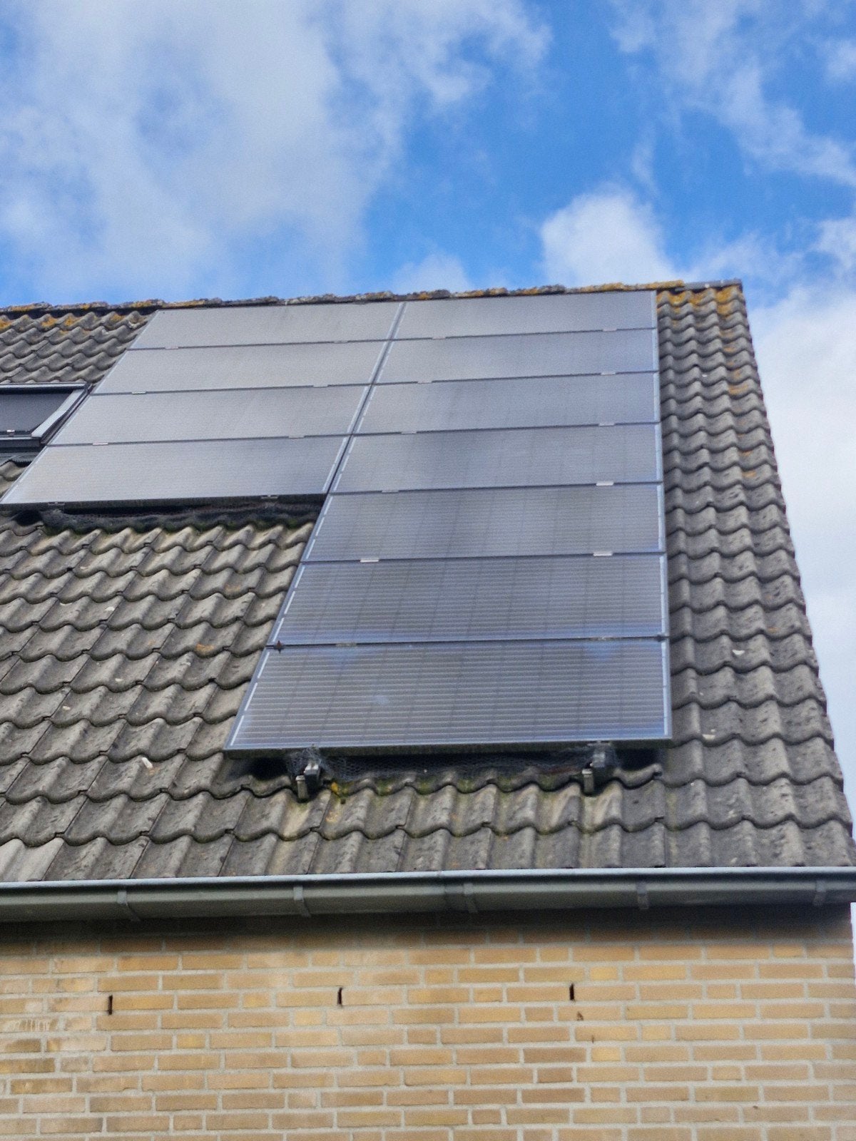 Zonnepanelen (12x) met omvormer MASS- Compleet systeem, Doe-het-zelf en Verbouw, Zonnepanelen en Toebehoren, Ophalen, Gebruikt