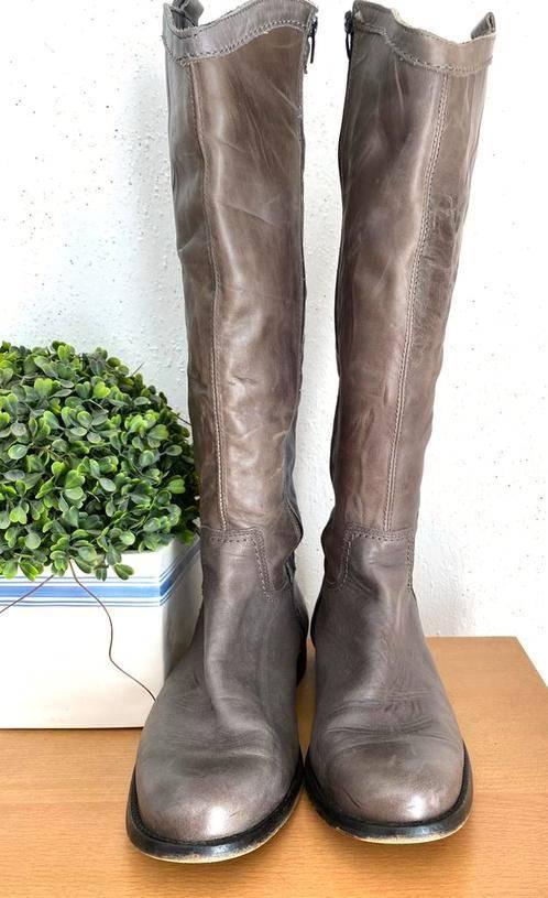 2nice taupe kleur laarzen maat 41, Kleding | Dames, Schoenen, Hoge laarzen, Overige kleuren, Ophalen of Verzenden, Zo goed als nieuw