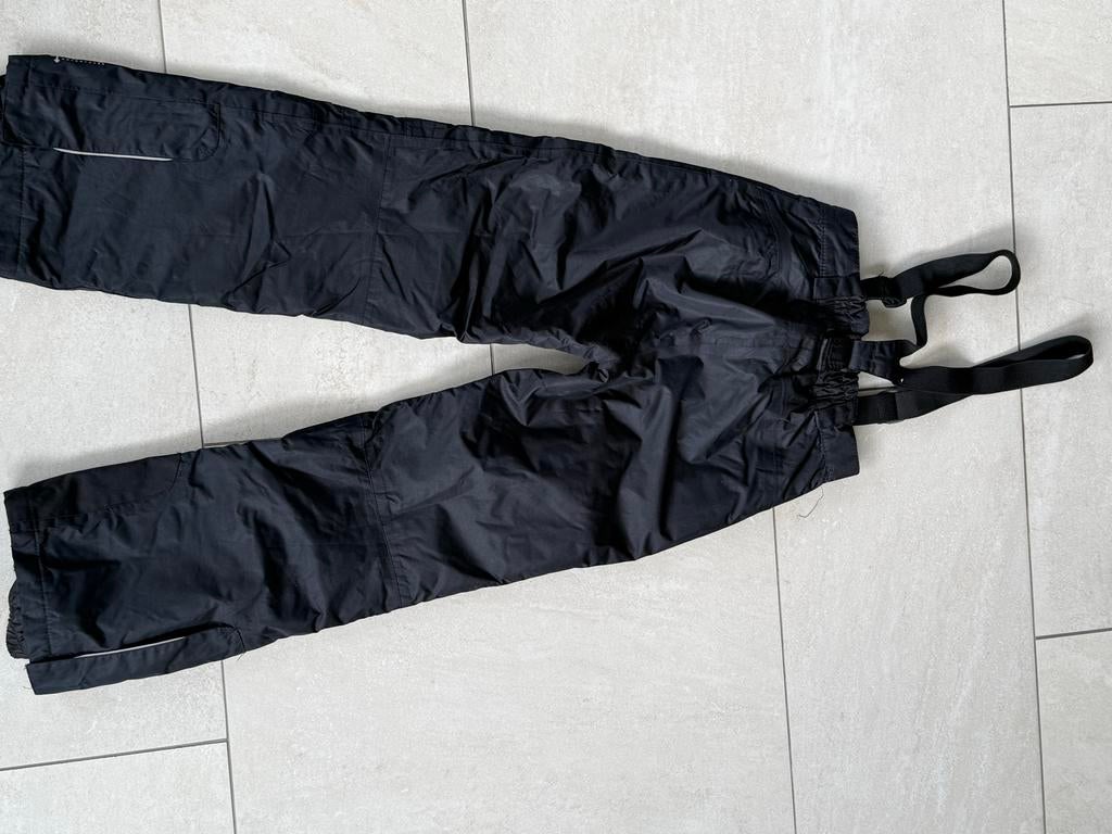Warme zwarte skibroek met bretels, maat 140/143, Ophalen of Verzenden, Gebruikt, Jongen of Meisje, Broek
