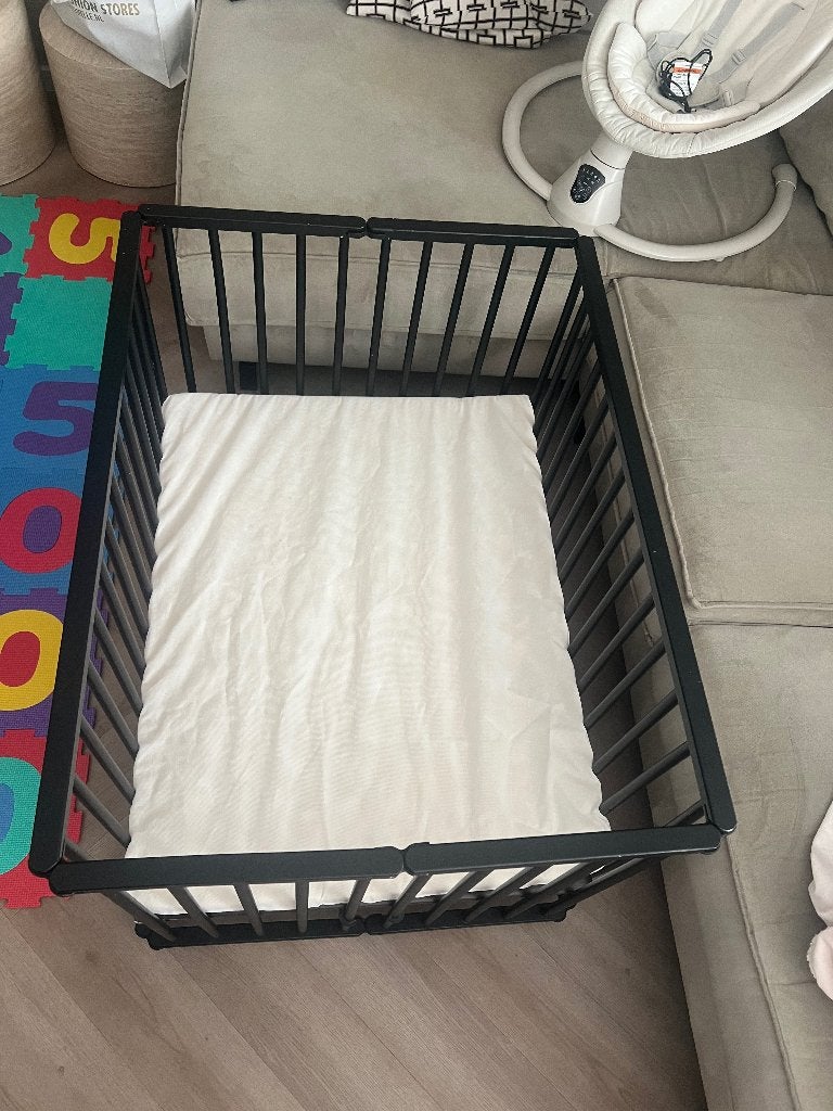 Baby box inklapbaar inclusief matras en 3 matrashoezen, Kinderen en Baby's, Boxen, Ophalen, Zo goed als nieuw, Rechthoekig, In hoogte verstelbaar