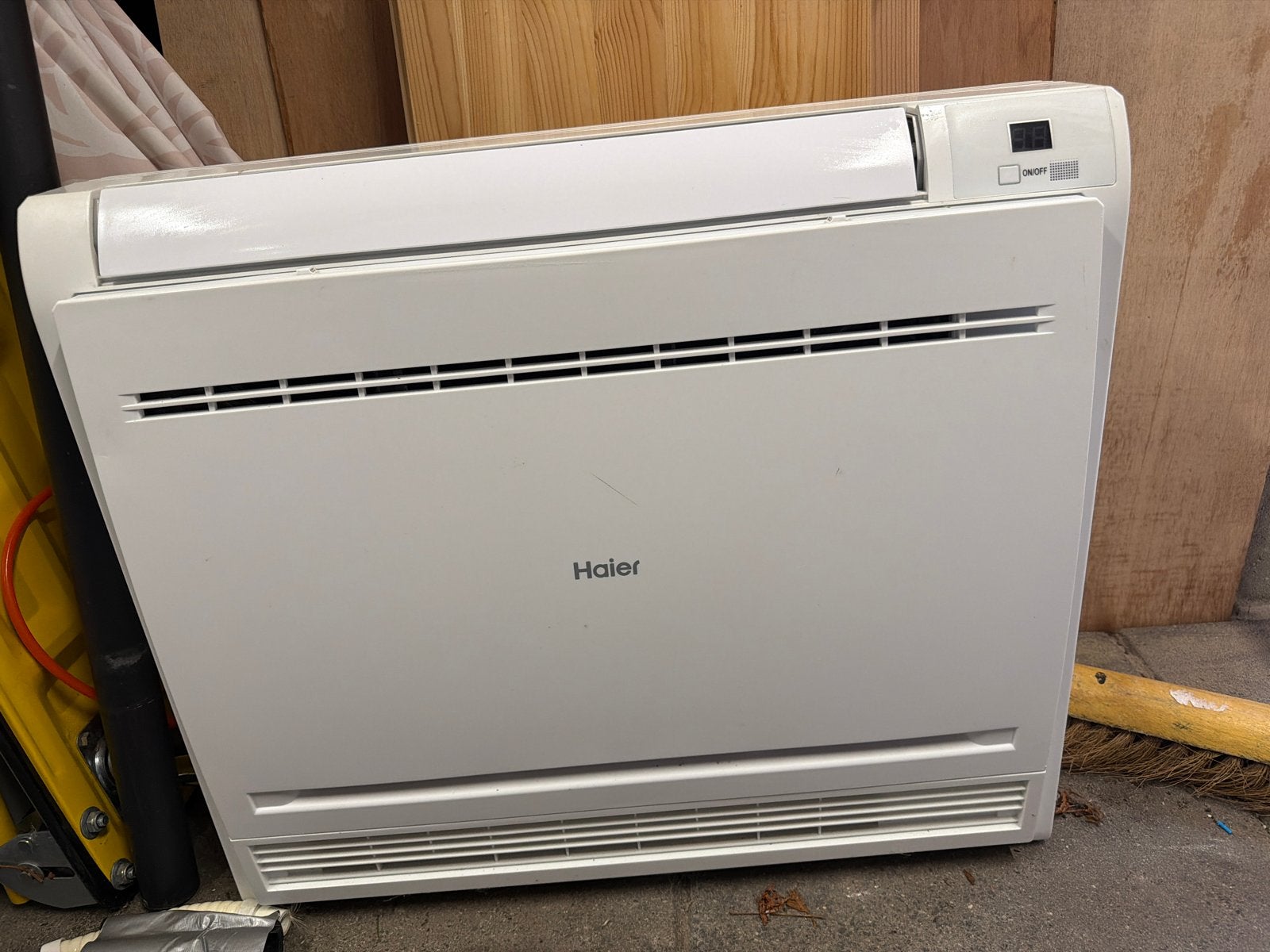 Haier Wandairco - Nieuwstaat, Ophalen, Minder dan 60 m³, 3 snelheden of meer, Zo goed als nieuw