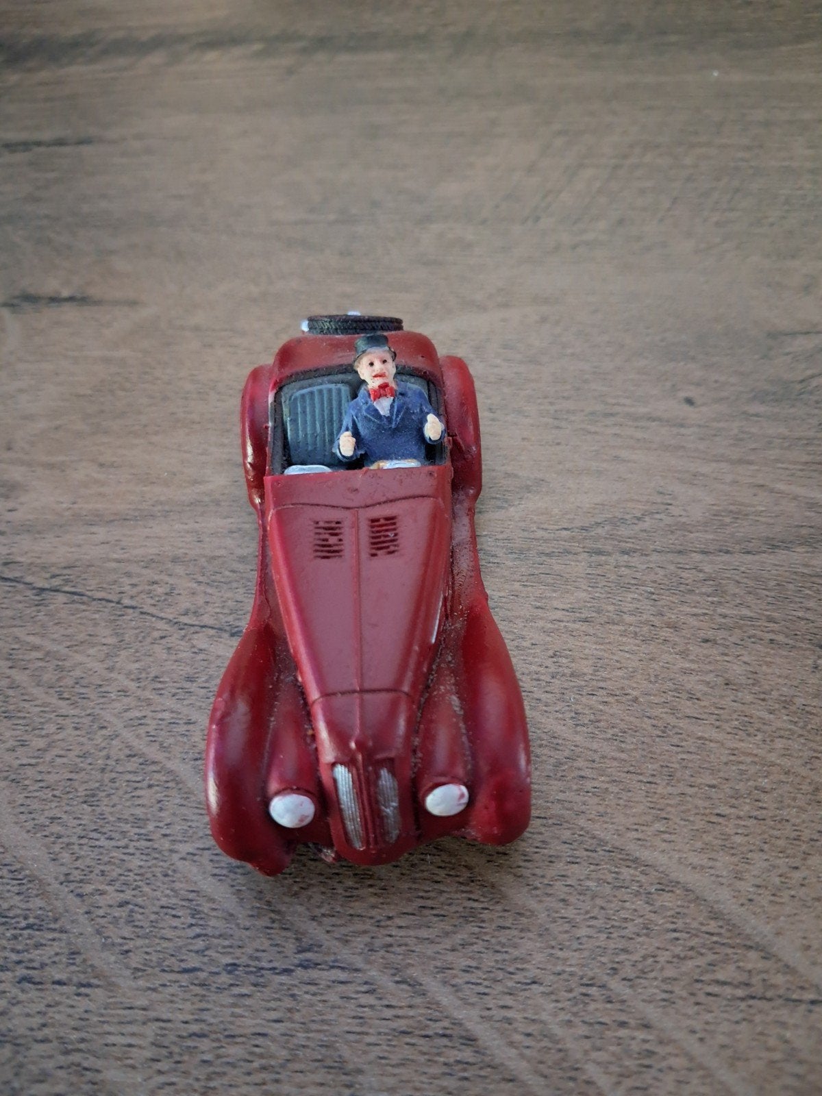 intratuin rode auto voor kerstdorp, Ophalen