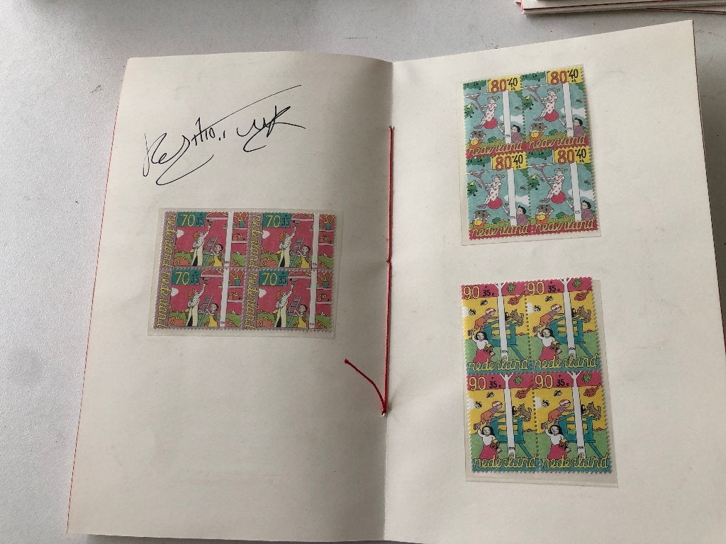 postzegel presentatie mapje gesigneerd, Verzenden