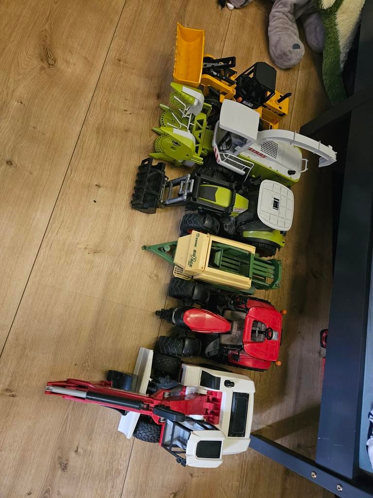 Bruder trekkers, pers kraan, shovel, hakselaar kipper, Ophalen of Verzenden, Zo goed als nieuw