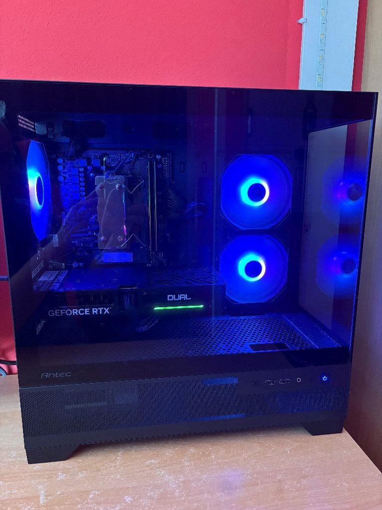 Gaming PC - Ryzen 7 5700X - RTX 5060 + Muis + Toetsenbord, Computers en Software, Desktop Pc's, Ophalen, 32 GB, Zo goed als nieuw