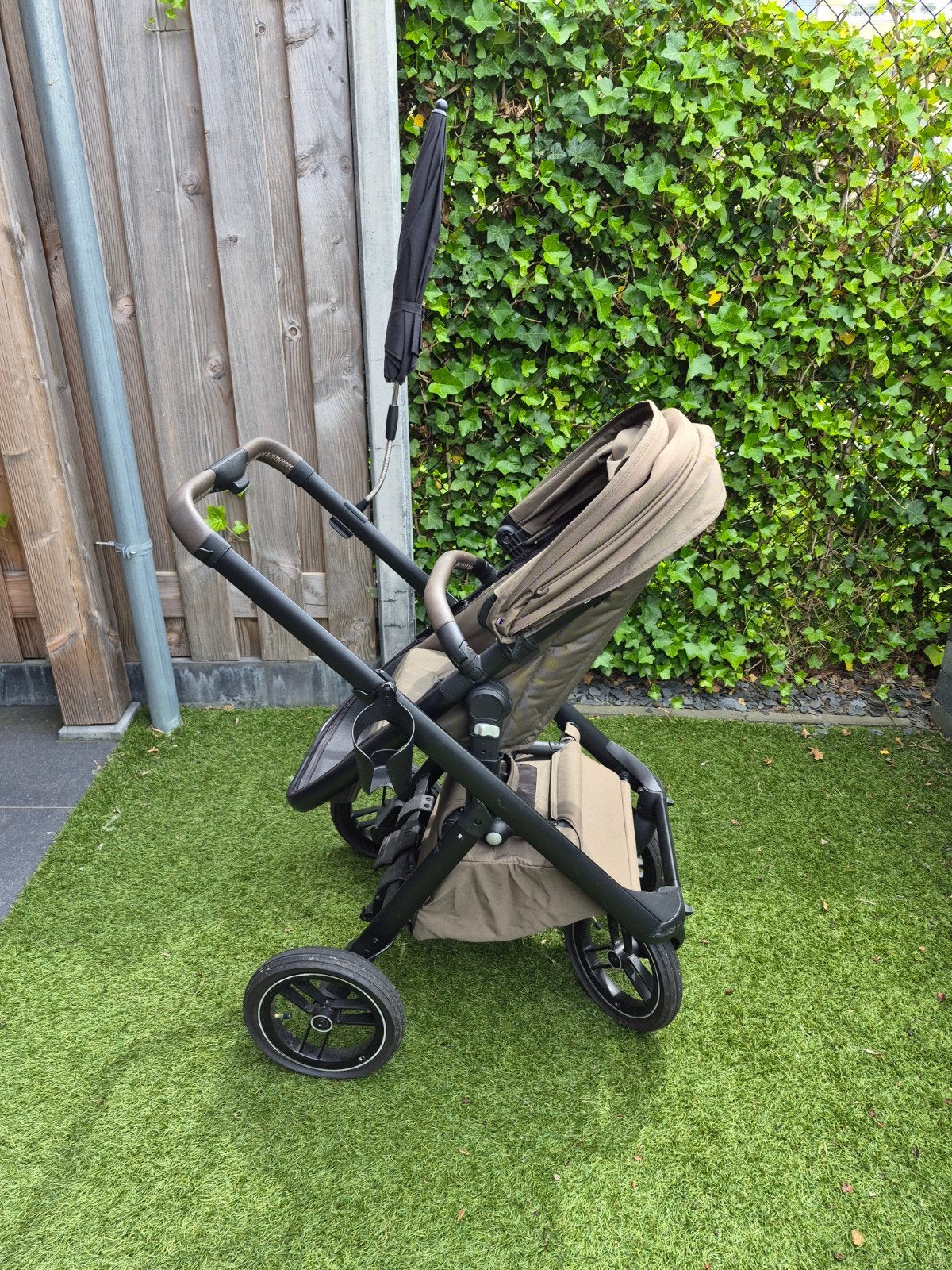 Dubatti One kinderwagen met diverse accessoires, Kinderen en Baby's, Kinderwagens en Combinaties, Gebruikt, Verstelbare duwstang