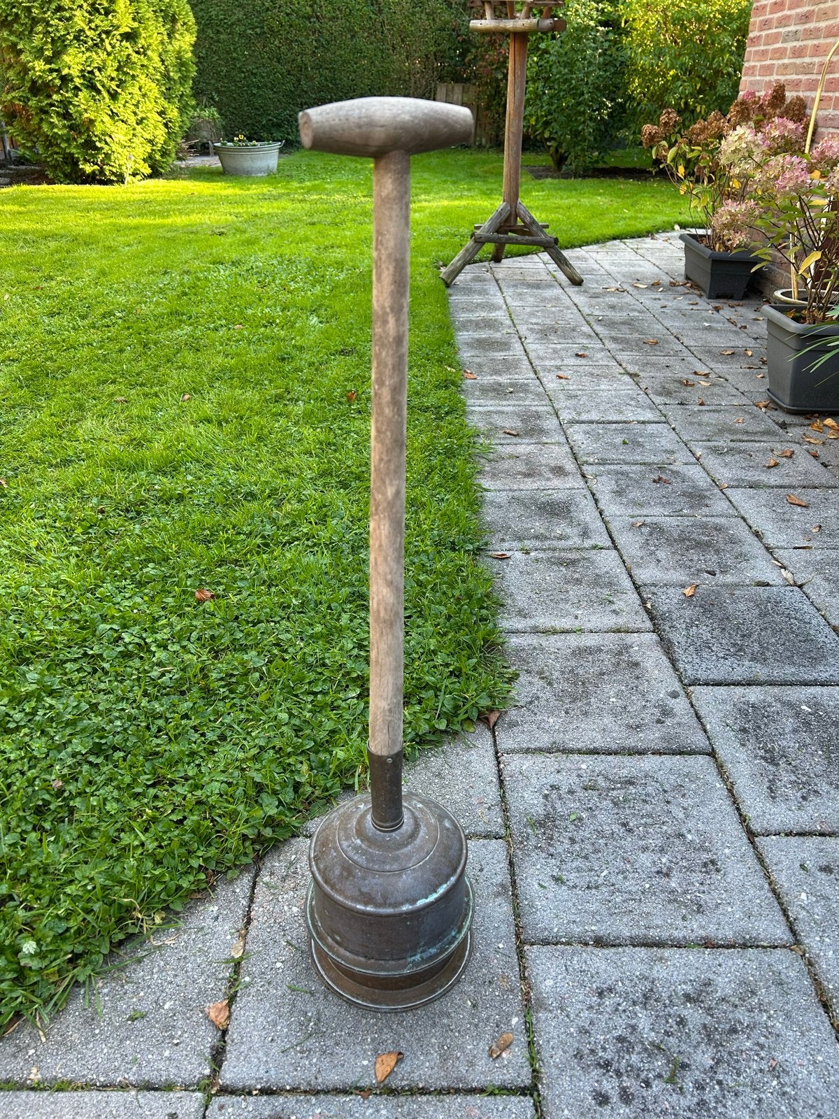 Antieke koperen wasstamper met houten steel, Antiek en Kunst, Ophalen