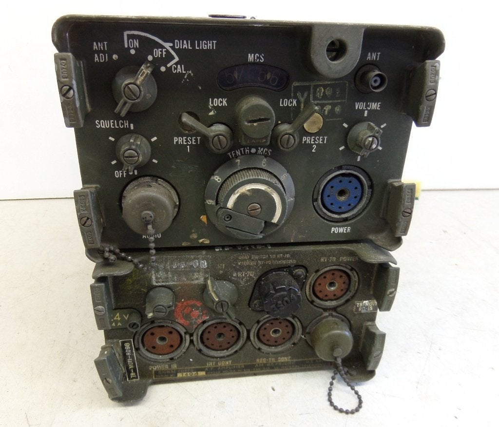 RT-70/GRC Transceiver & AM-65/GRC Power Supply, Ophalen, Landmacht, Amerika
