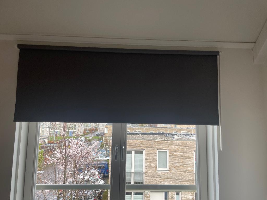 Ikea FRIDANS Verduisterend rolgordijn, grijs, Ophalen, 150 tot 200 cm, Zo goed als nieuw, Grijs