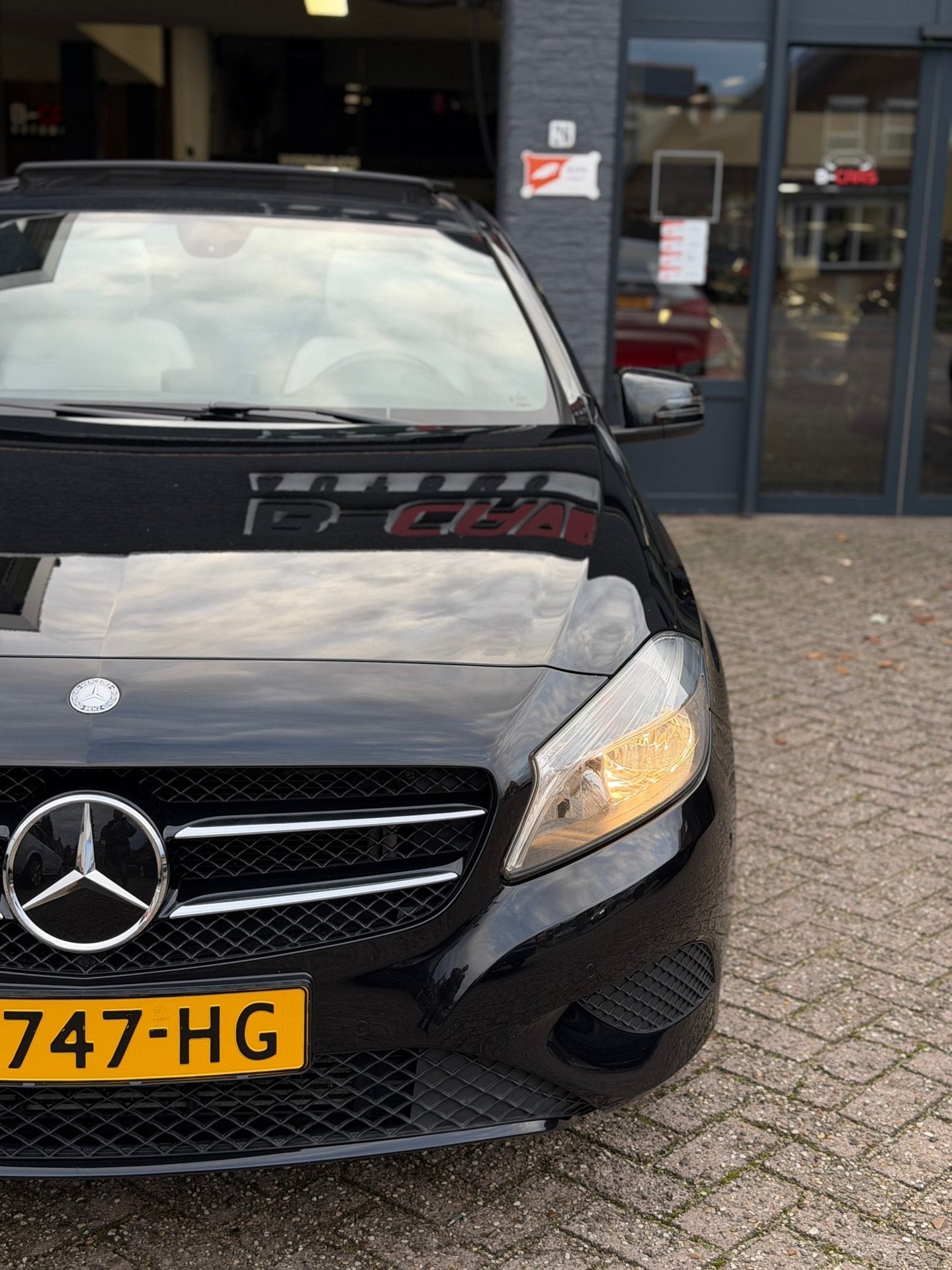 Mercedes-Benz A-klasse 180 Ambition Leer|Pano|Stoelvw|Navi|A, Auto's, Gebruikt, 4 cilinders, 19 km/l, Geïmporteerd
