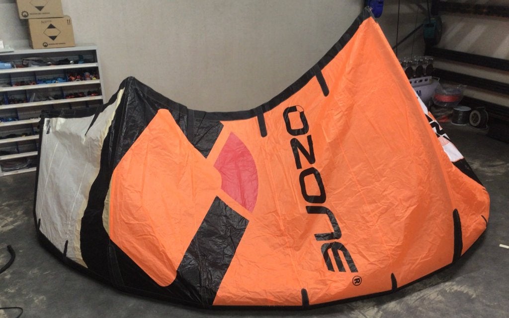 Ozone Enduro V2 9m | Tweedekans, Watersport en Boten, Gebruikt, 9 m², Geen board, Ophalen of Verzenden