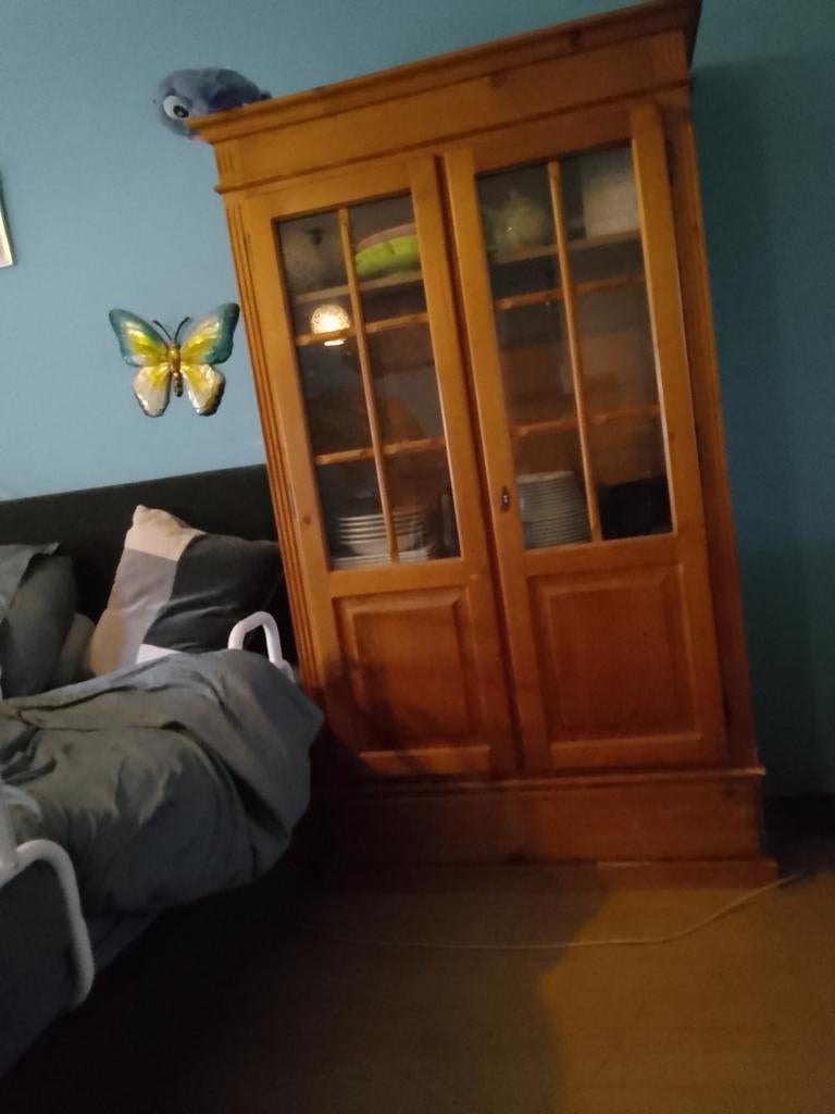 Gratis kast ophalen met twee man mag voor kleine vergoeding, Huis en Inrichting, Kasten | Vitrinekasten, Ophalen of Verzenden