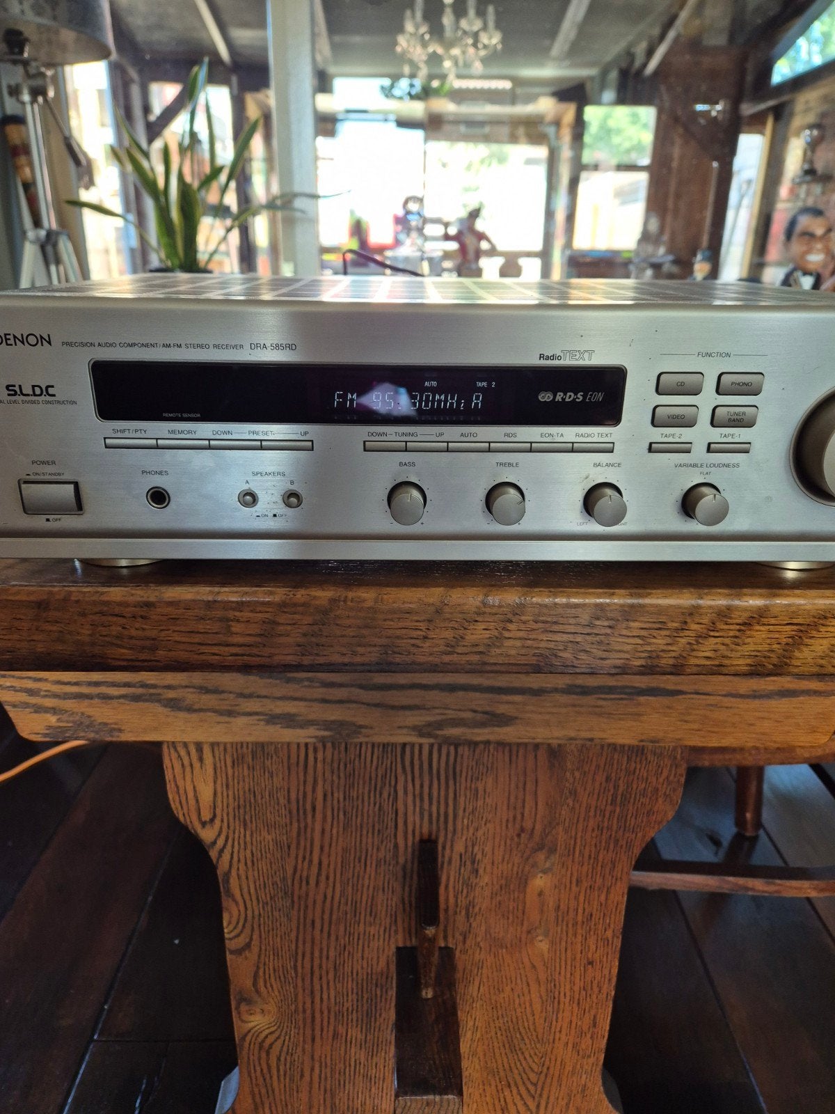 Denon DRA-585RD Stereo Receiver - Uitstekende Staat, Denon, Ophalen of Verzenden, Zo goed als nieuw, 60 tot 120 watt