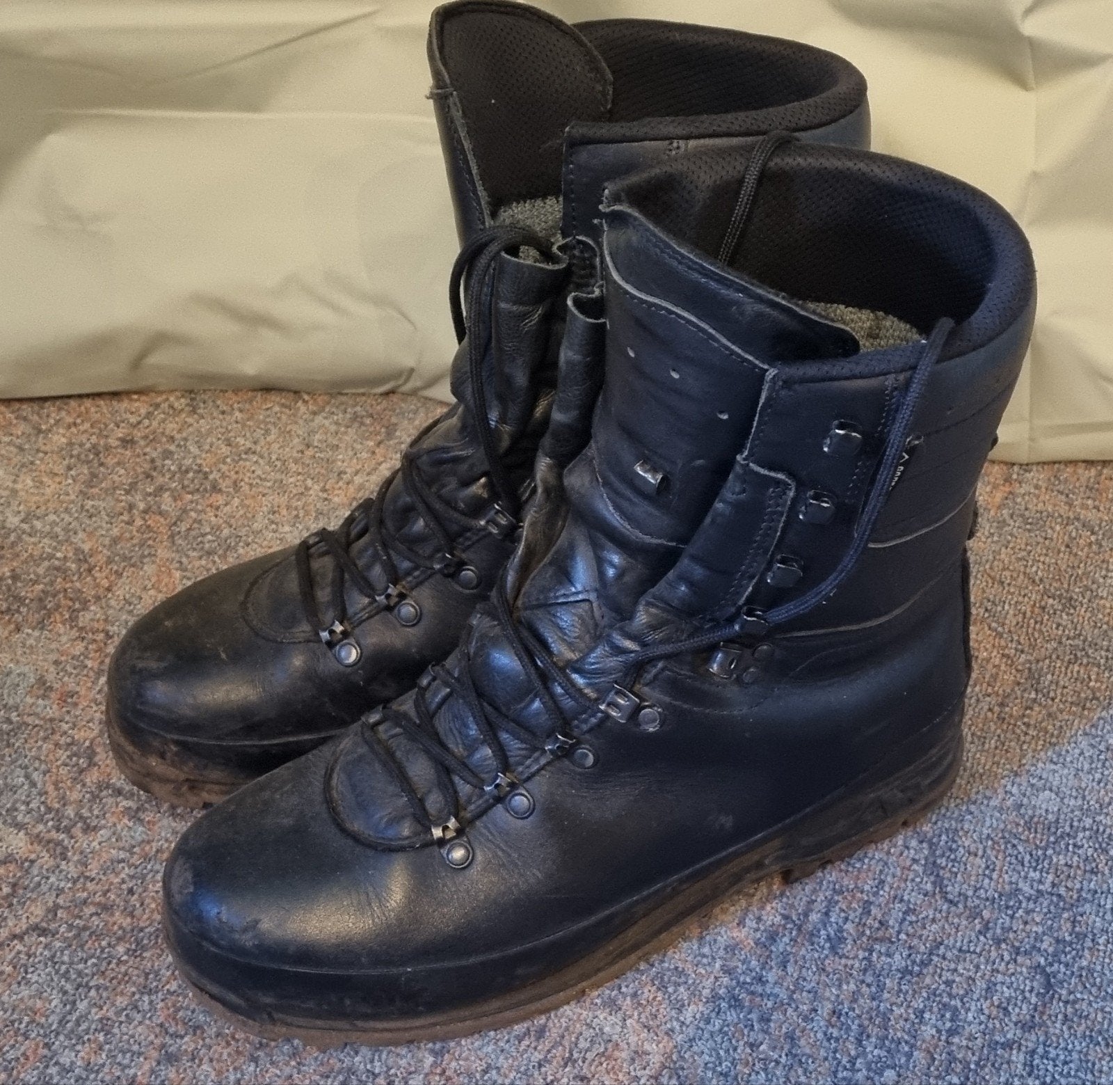 Meindl Leger Kisten - Geschikt voor Defensie, Zwart, Boots, Ophalen of Verzenden, Gedragen