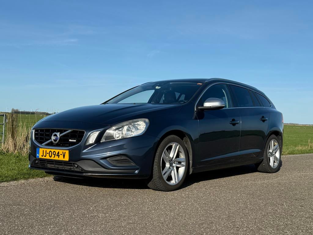 Volvo V60 D3 163pk 2012 Business Line Blauw -APK tot mei 27!, Auto's, Voorwielaandrijving, 1984 cc, Blauw, 163 pk