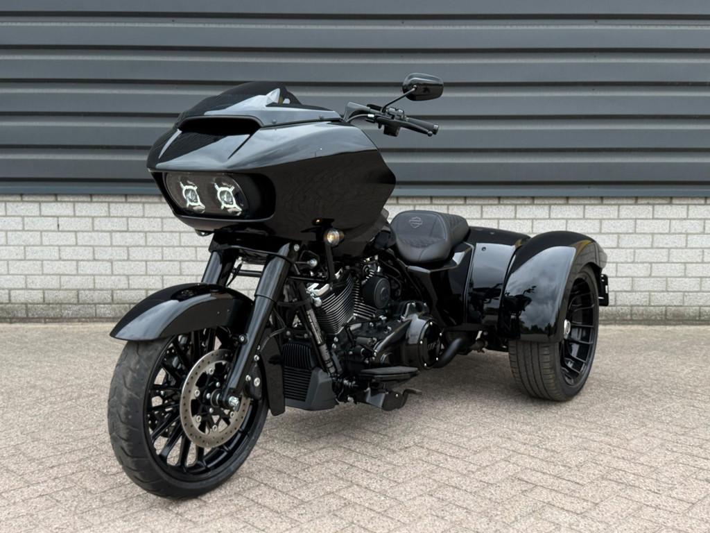 Harley Davidson FLTRT Road Glide 3 trike CUSTOM BLACK EDITIO, Motoren, Traction Control, Bedrijf, Meer dan 35 kW, Toermotor