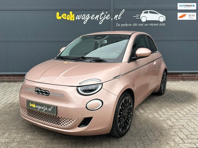 Fiat 500 e 3+1 Icon 42 kWh *camera *17" *stoelv. *15.000 km, Auto's, Fiat, Gebruikt, Overige kleuren, 4 stoelen, 25 min