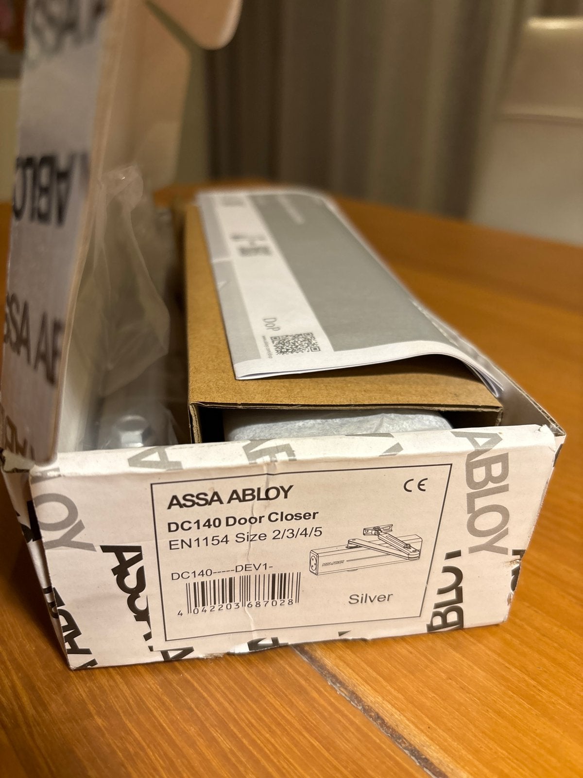 ASSA ABLOY DC140 Deursluiter - Nieuw in doos, Ophalen of Verzenden, Nieuw, Overige materialen, Overige typen